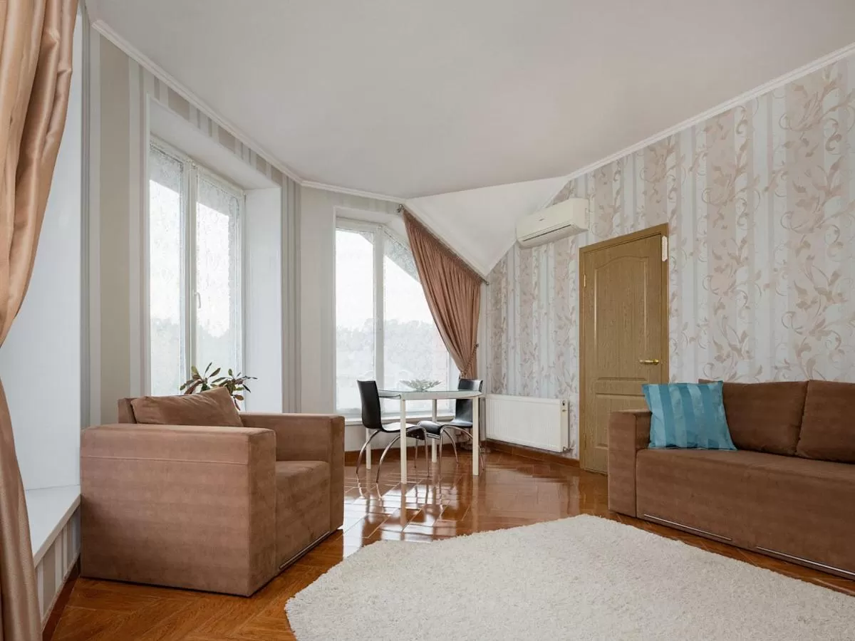 Living room, Bed in Park Hotel