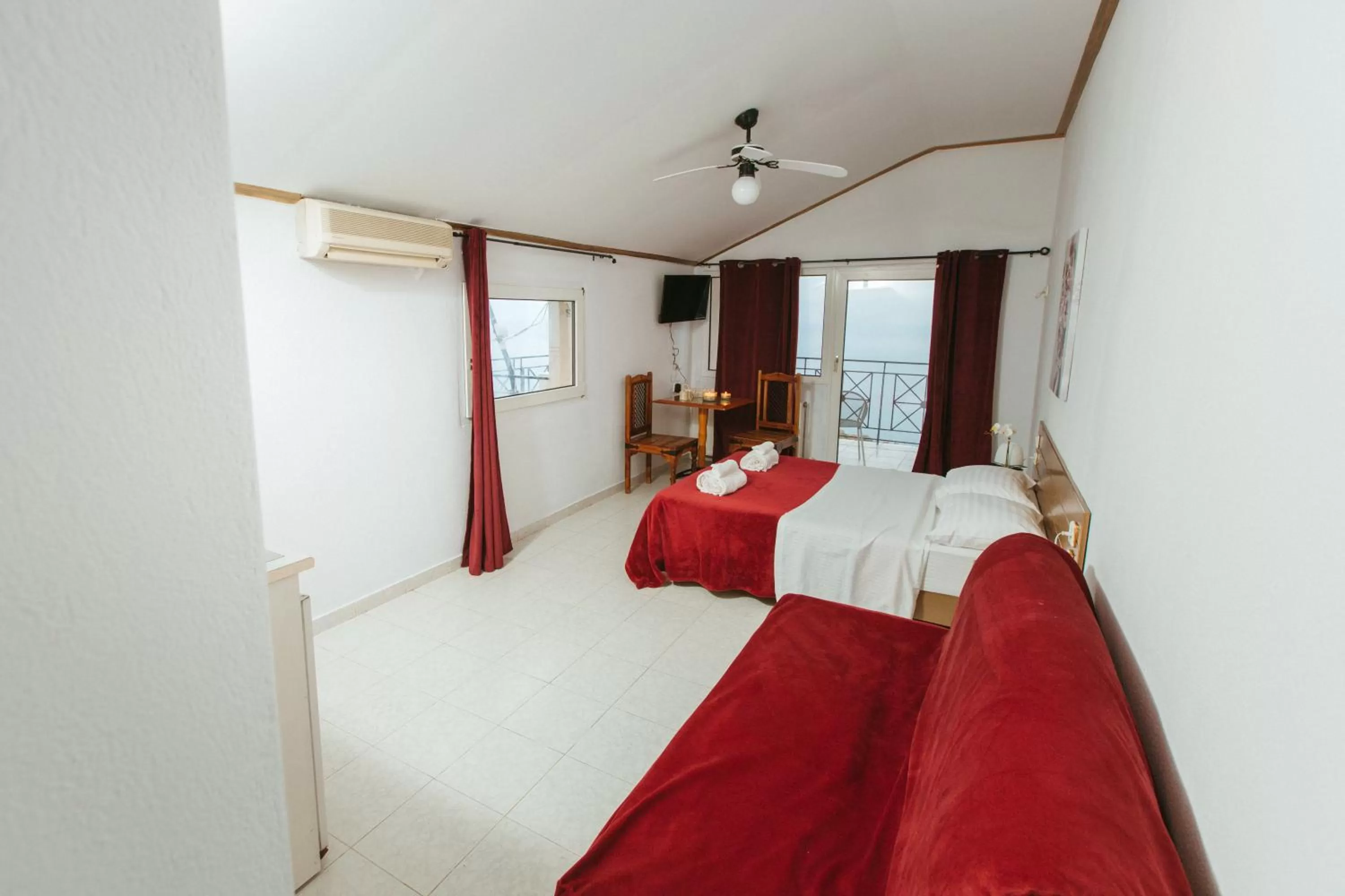 Bed in Hotel Christina - Happy Days