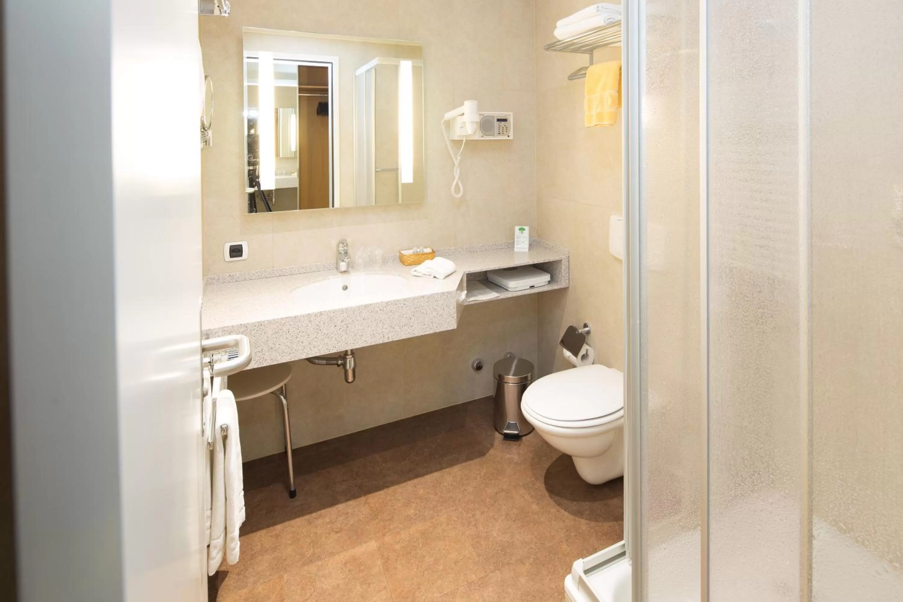 Standard Twin Room in Hotel Coronado