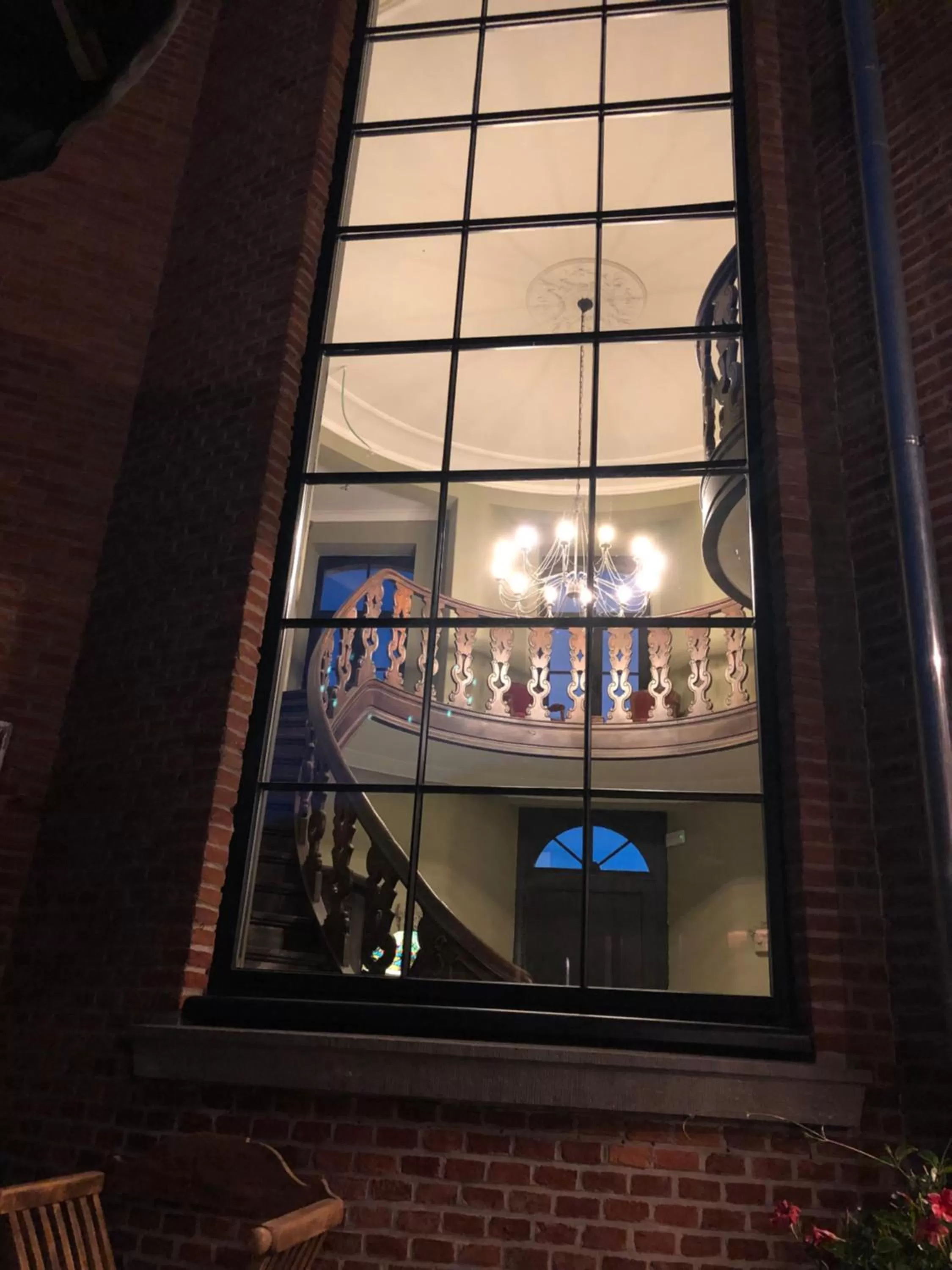 Facade/entrance in La Posterie