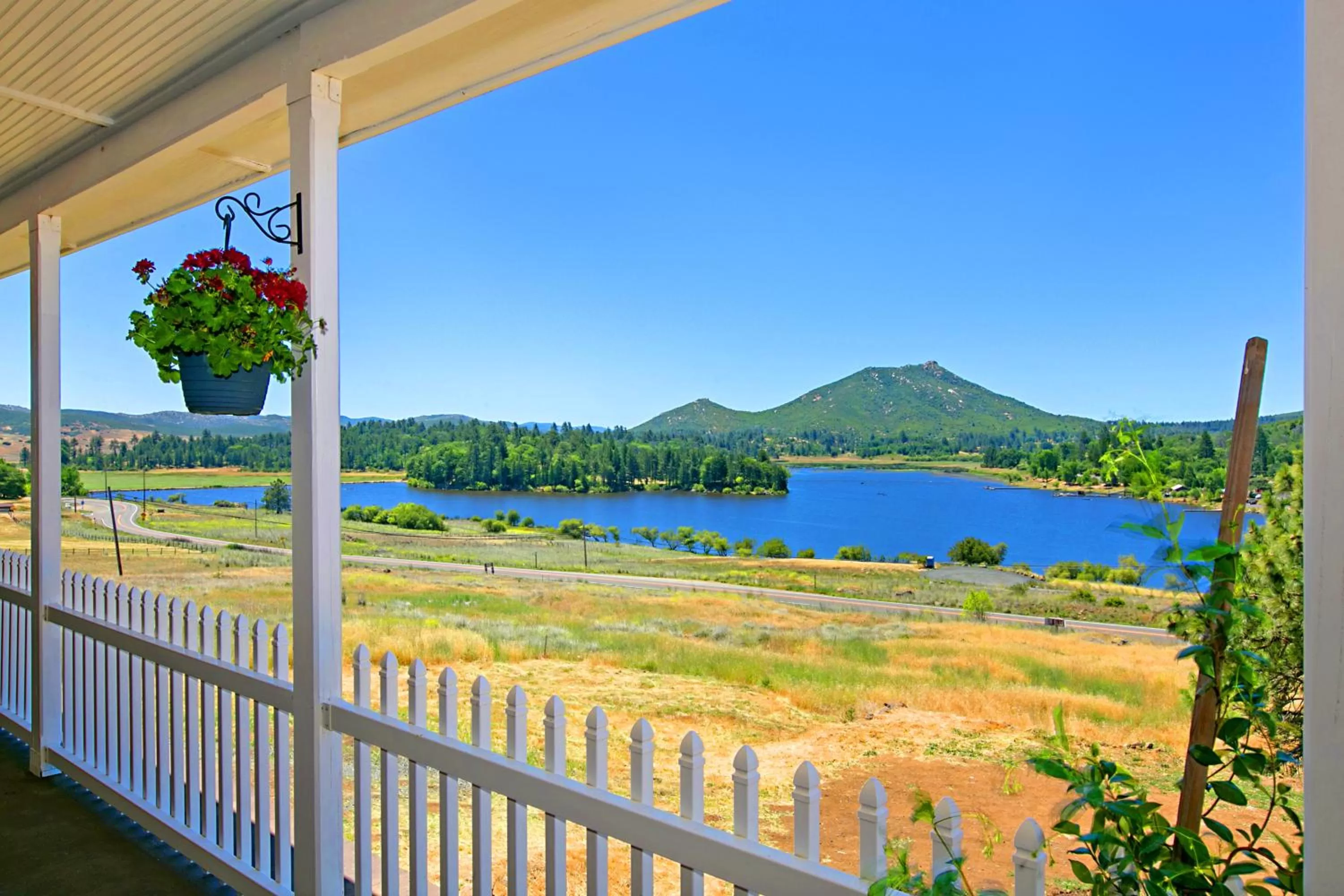 Quiet Mind Mountain Lodge, Retreat & Spa