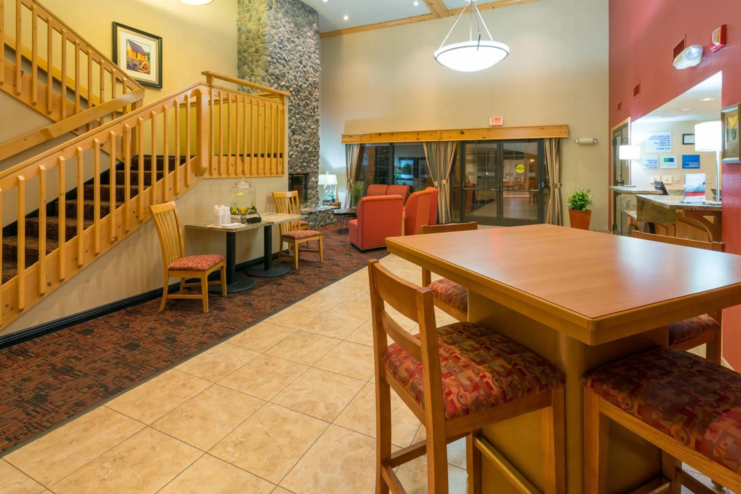 Lobby or reception in Holiday Inn Express Grants Pass by IHG