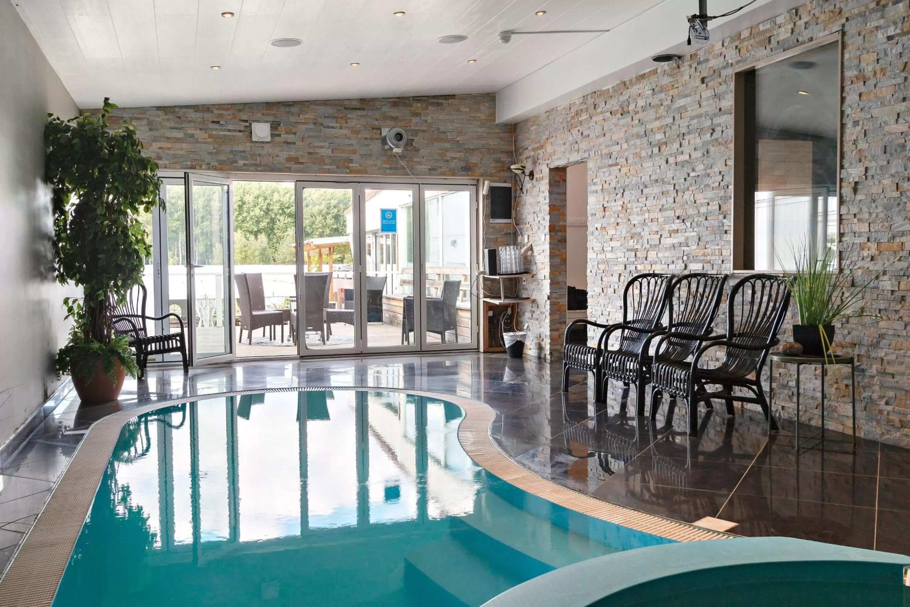 Pool view in Best Western Hotell Hedåsen