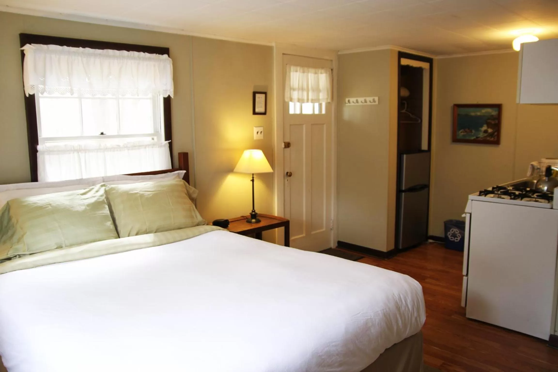 Bed in Phoenicia Lodge