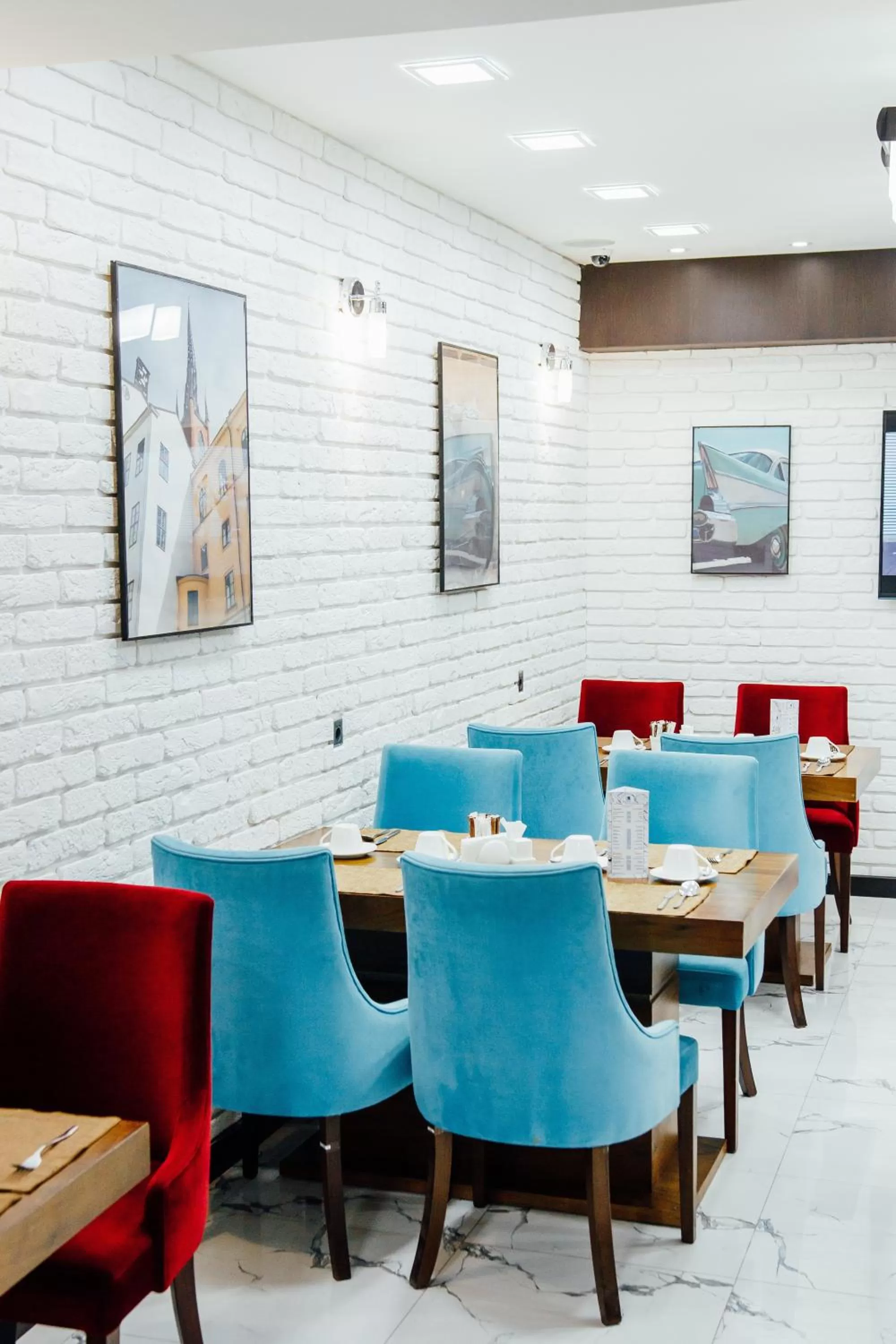 Lounge or bar in Express City Hotel