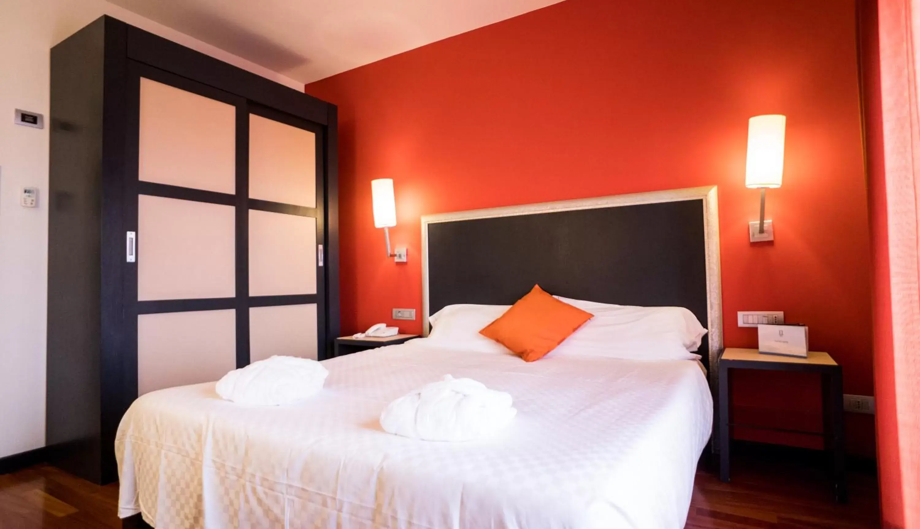 Classic Double or Twin Room in Plaza Hotel Catania Classic Double or Twin Room in Plaza Hotel Catania