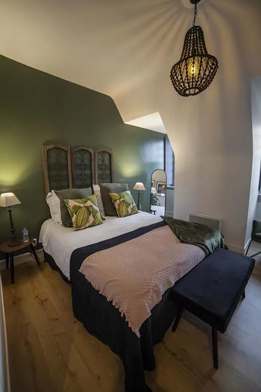 Bedroom, Bed in Bienvenue Chez Nous