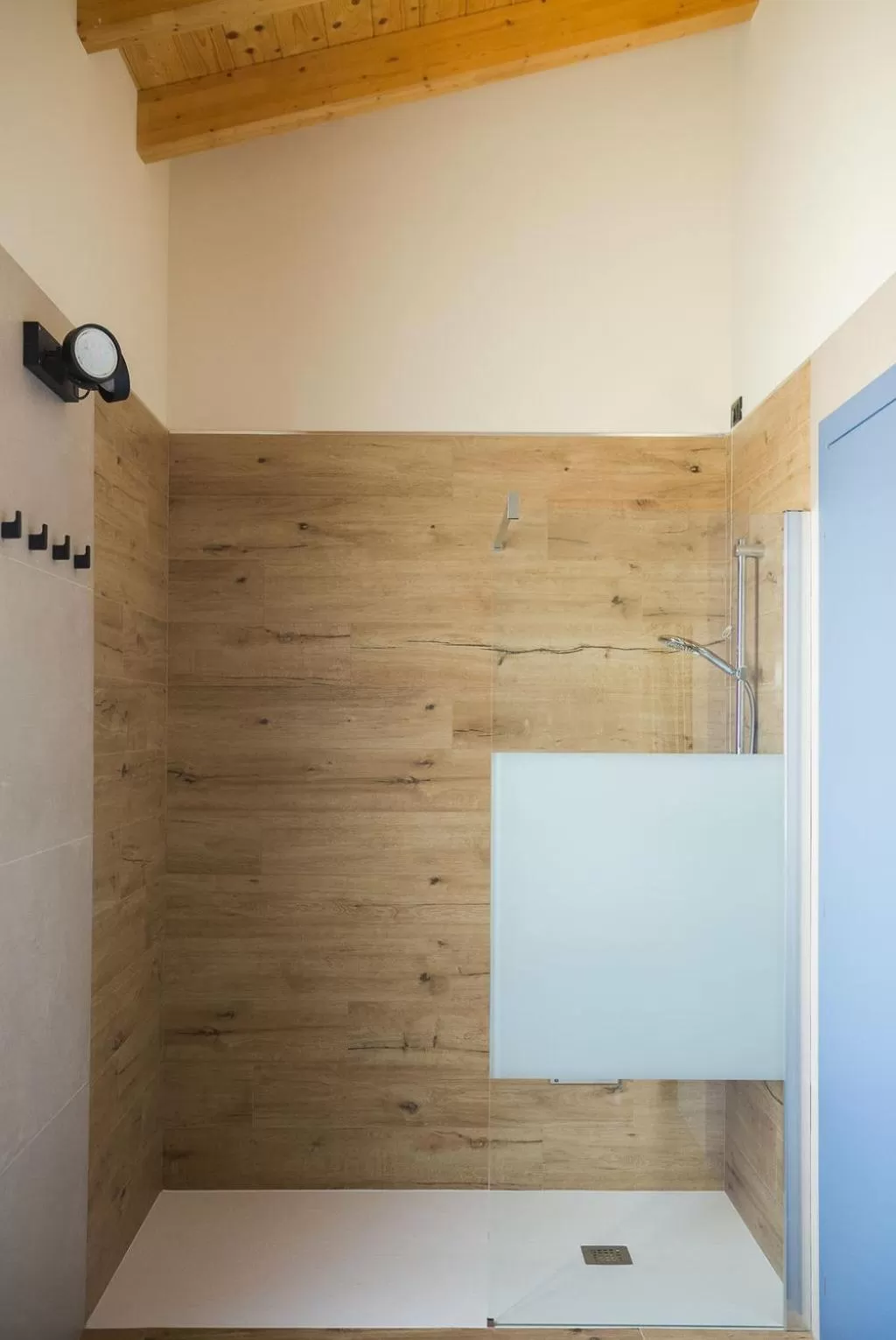 Shower in Corte Mira