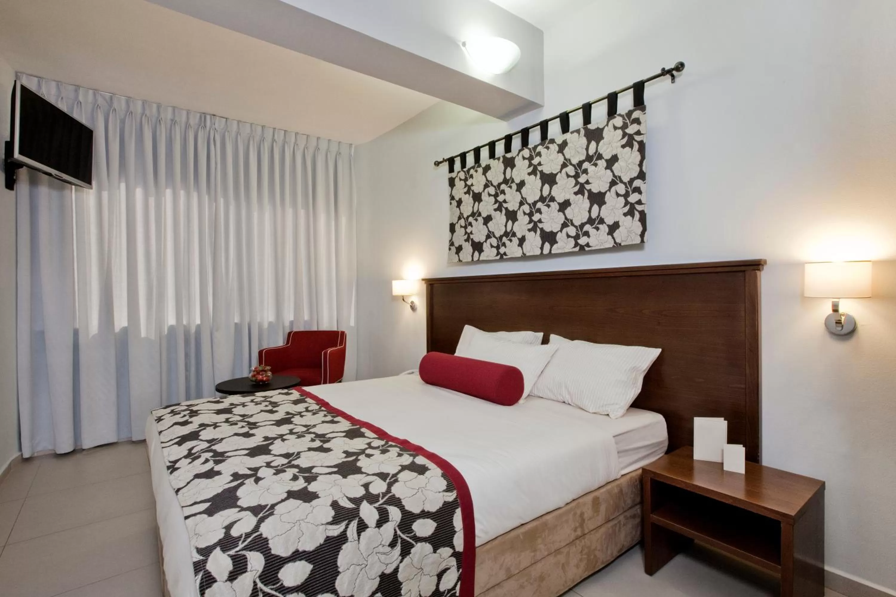 Property building, Bed in Eden Inn