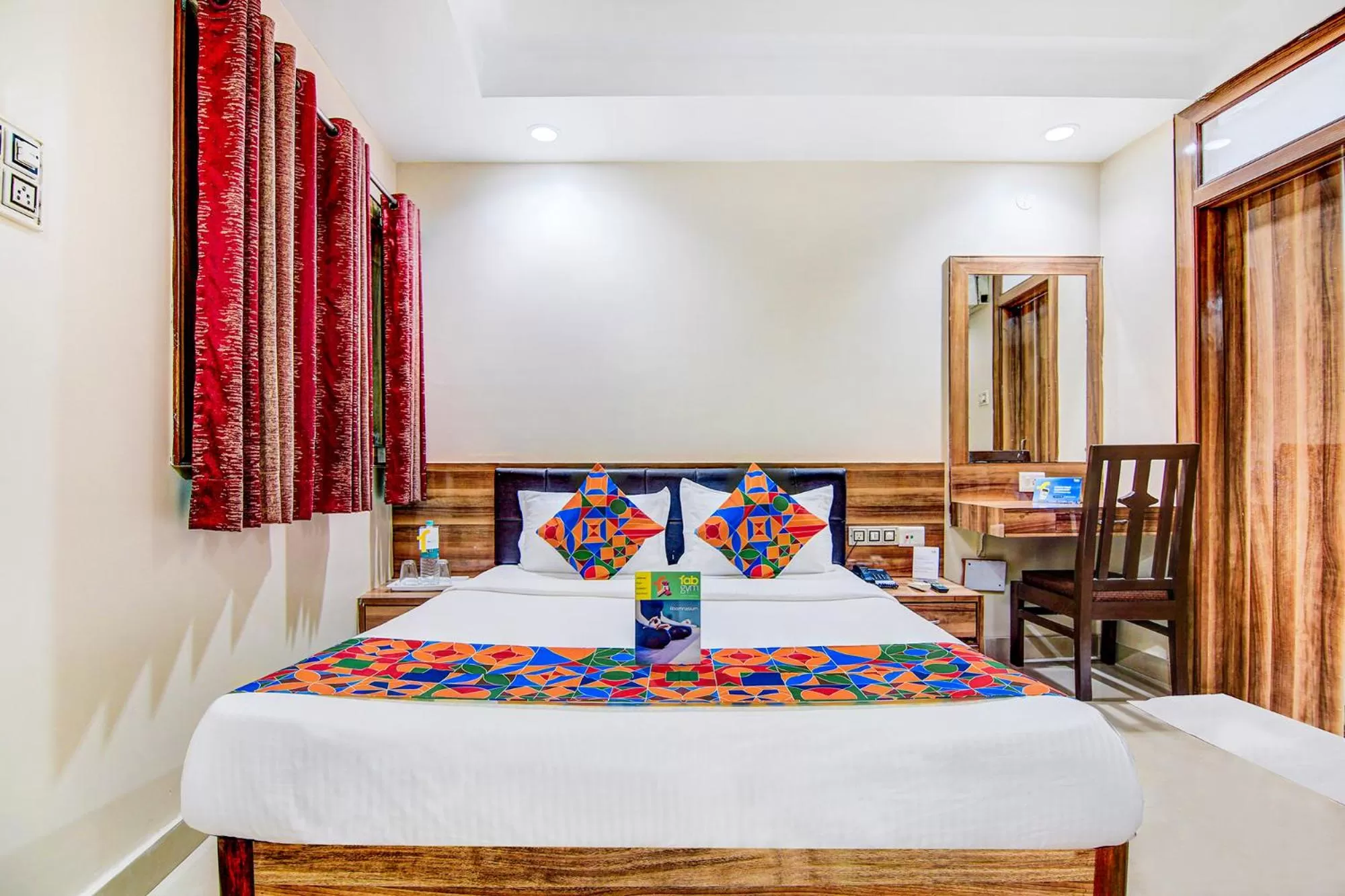 Bedroom, Bed in Via CT Palace