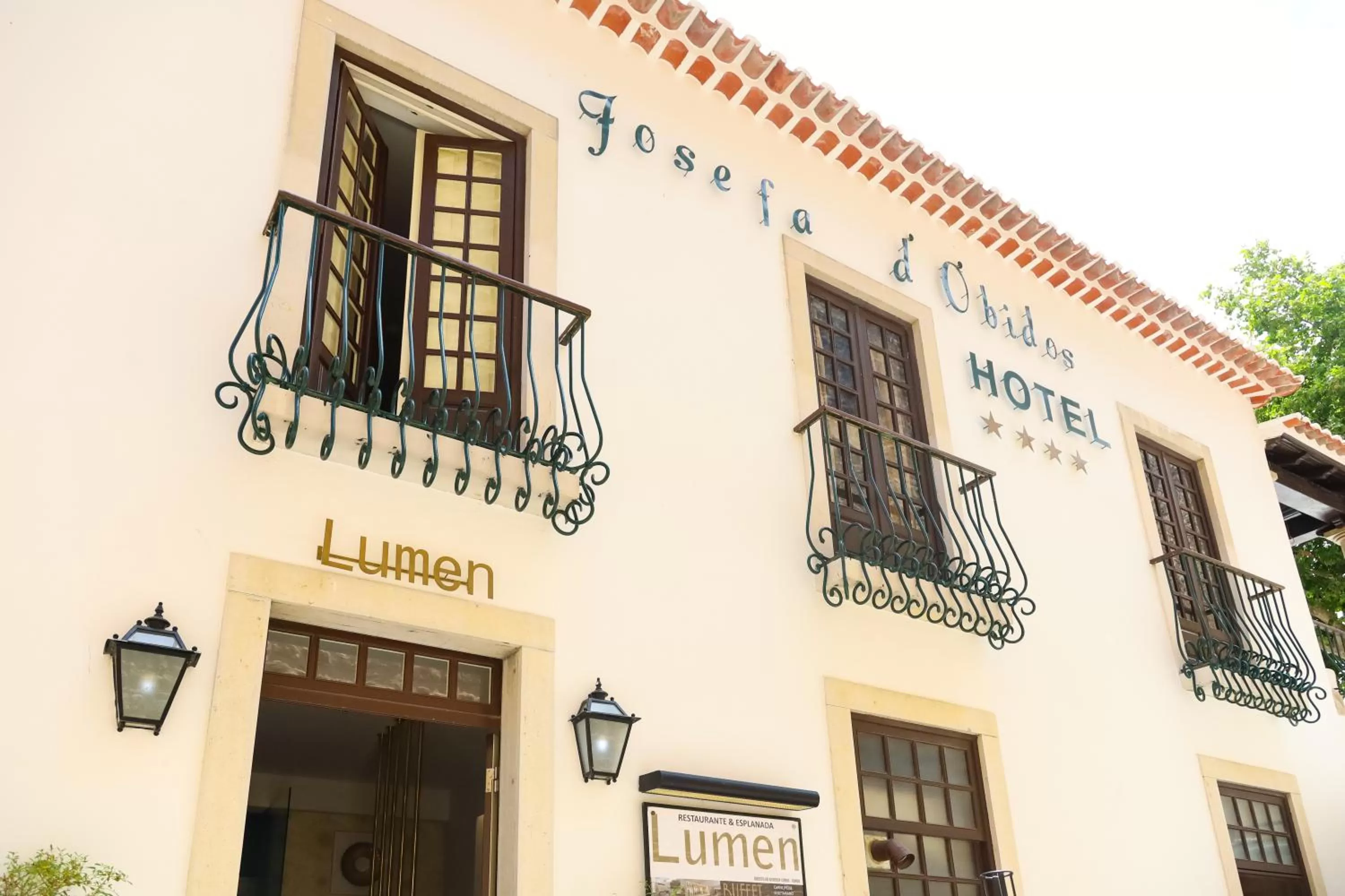 Property building in Josefa D`Obidos Hotel