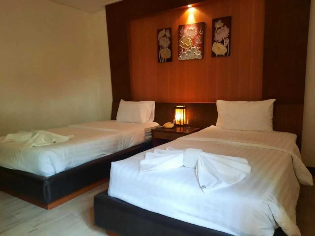 Bed in Chawalun Resort