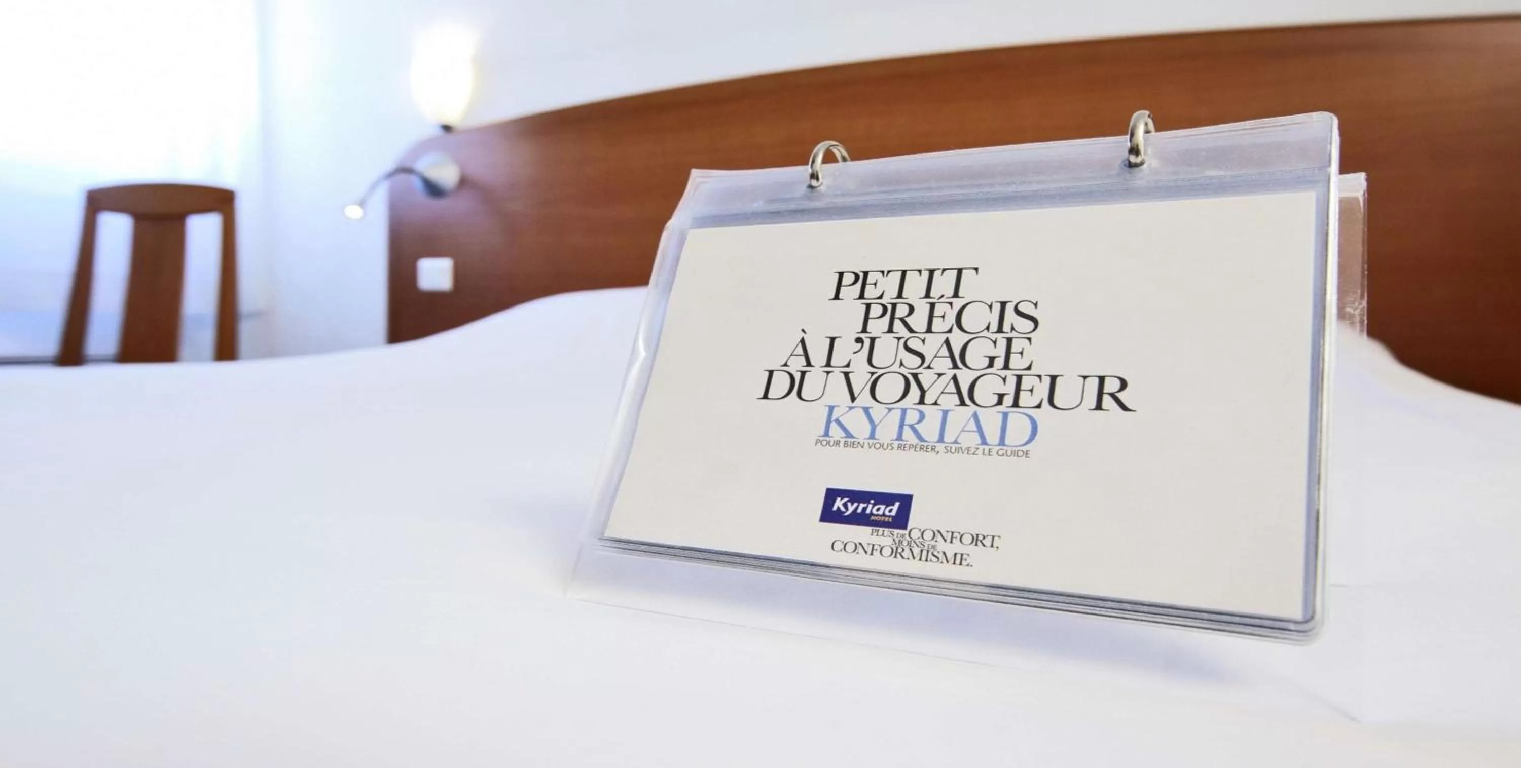 Bedroom in Kyriad Genève St-Genis-Pouilly