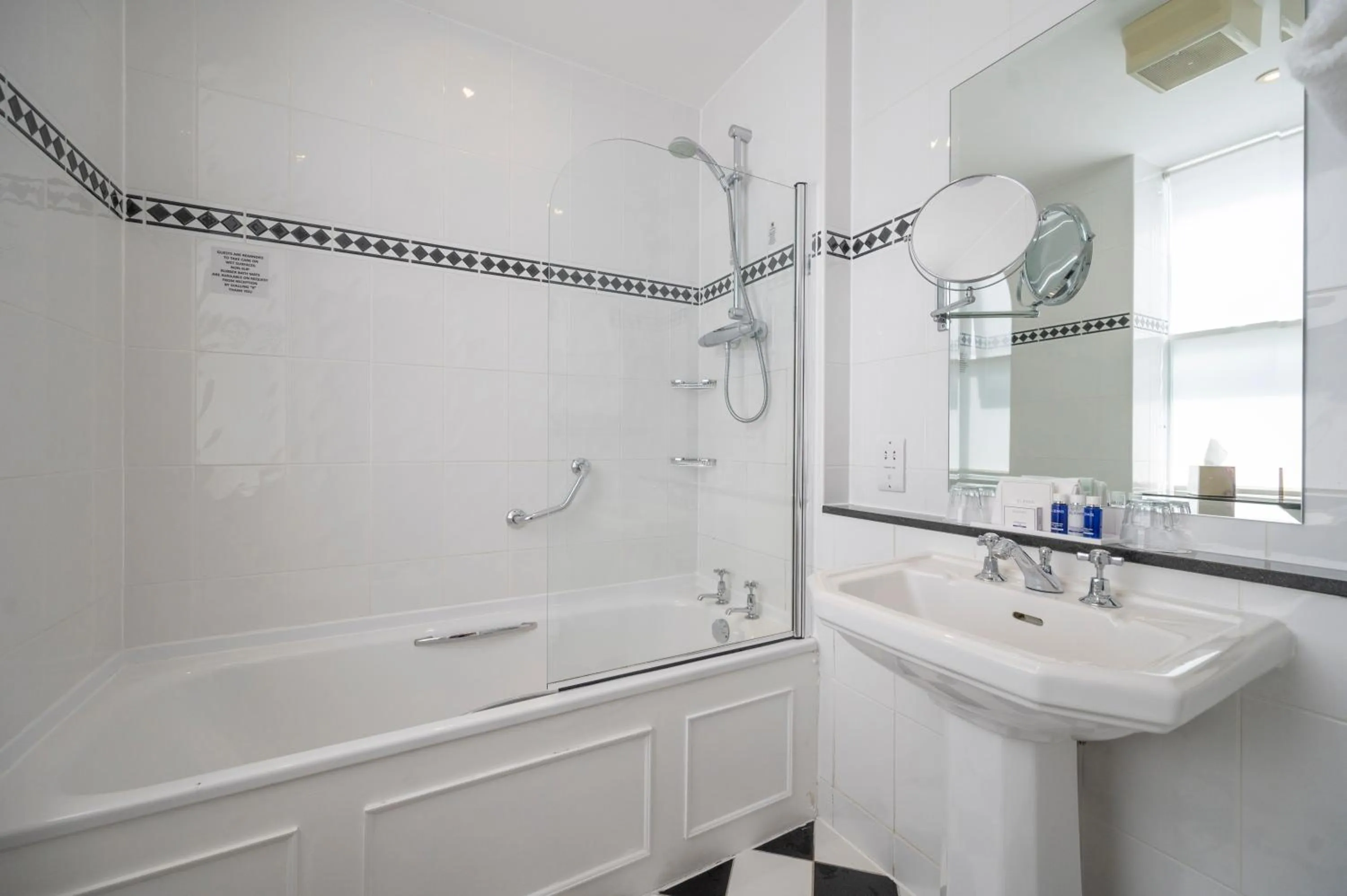 Shower in St George's Hotel - Llandudno