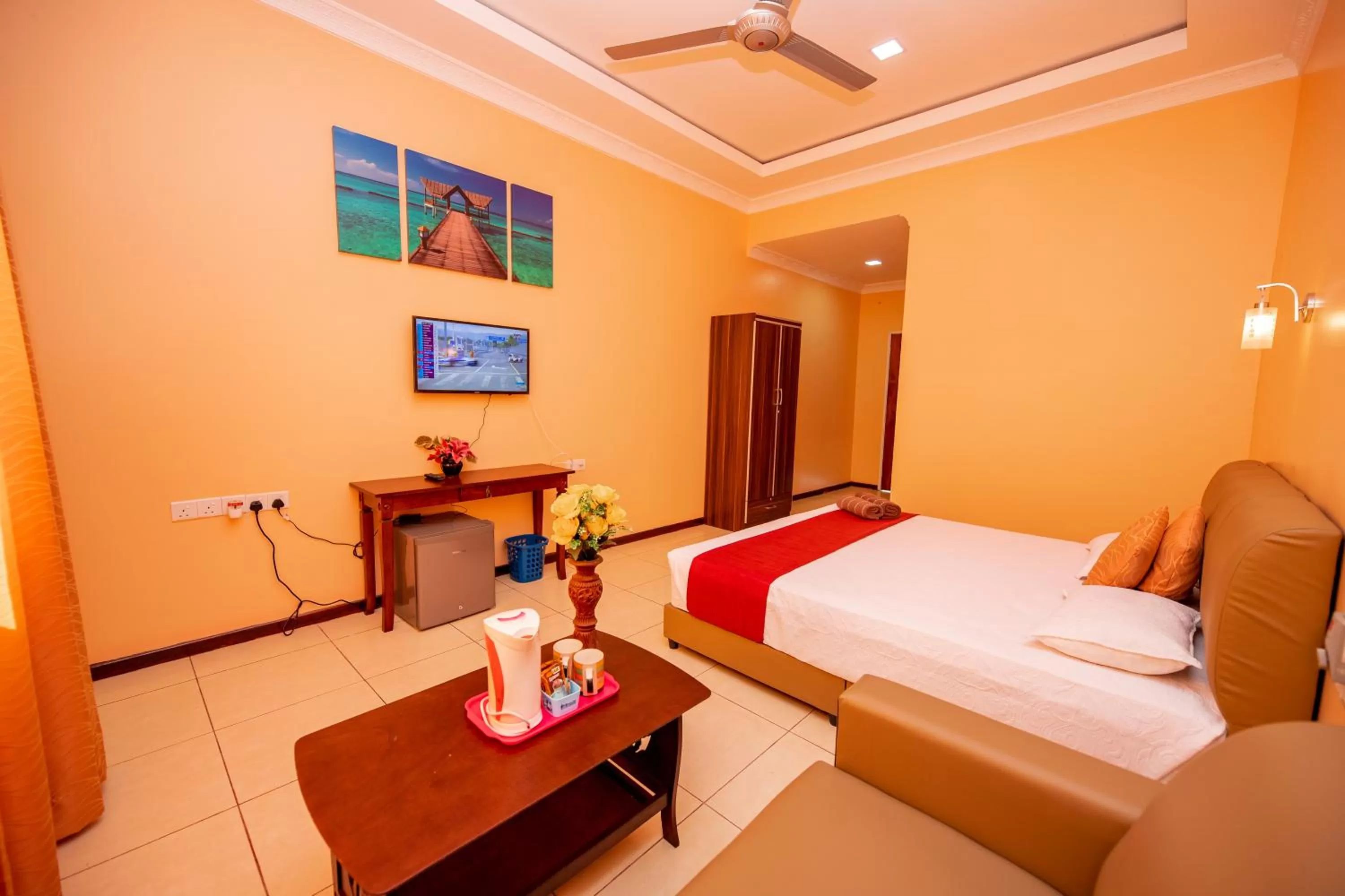 Photo of the whole room, Bed in D’ Village Cottage