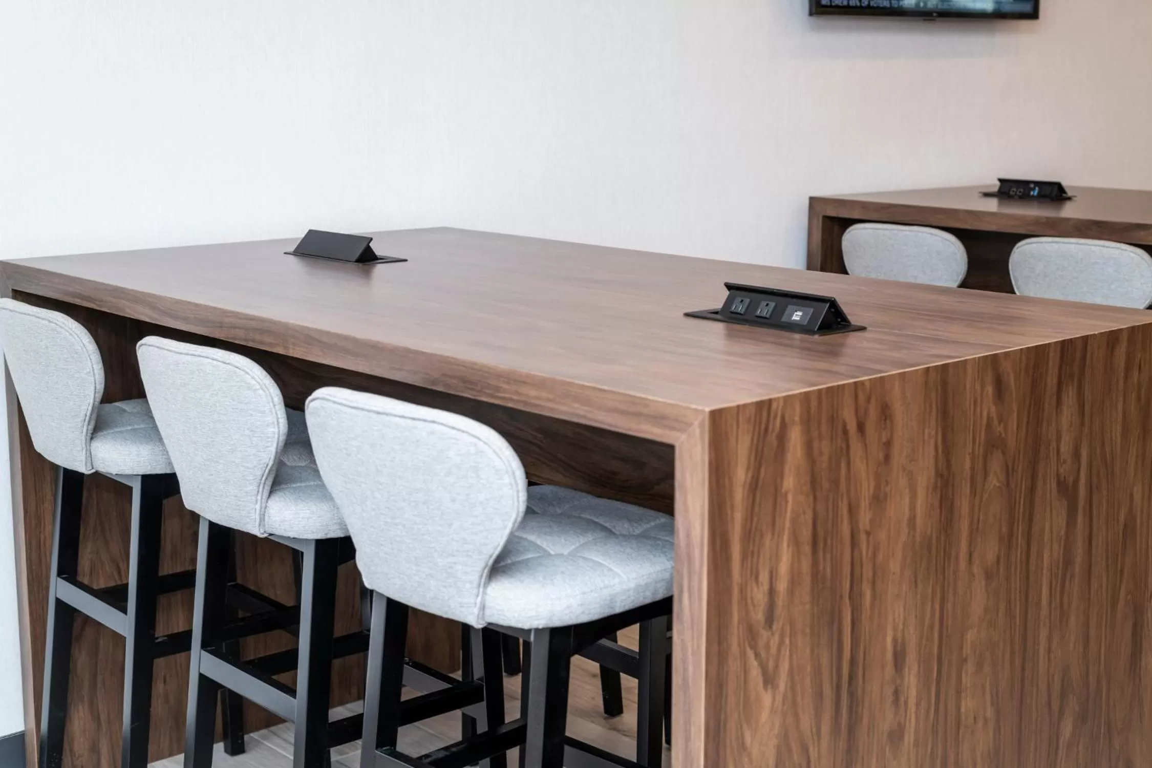 hair dresser in Comfort Inn & Suites