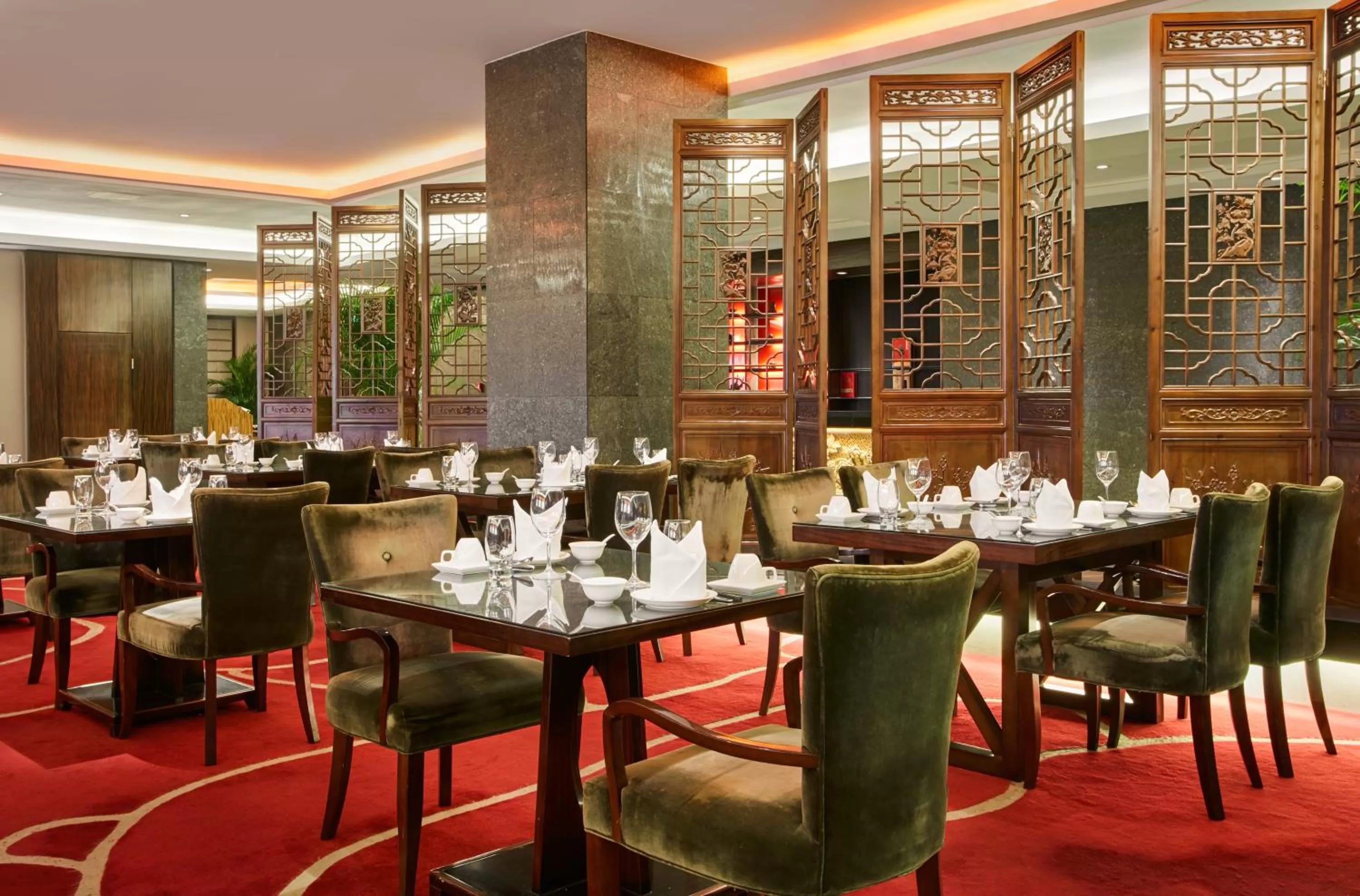 Restaurant/places to eat in Crowne Plaza Beijing International Airport by IHG