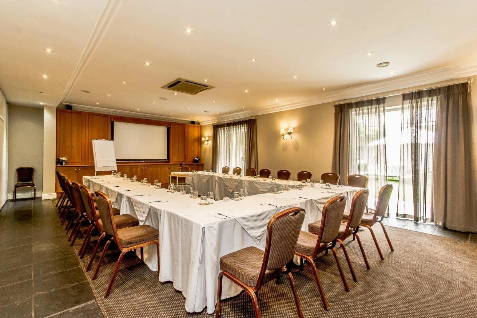 Meeting/conference room in Lemoenkloof Boutique Hotel