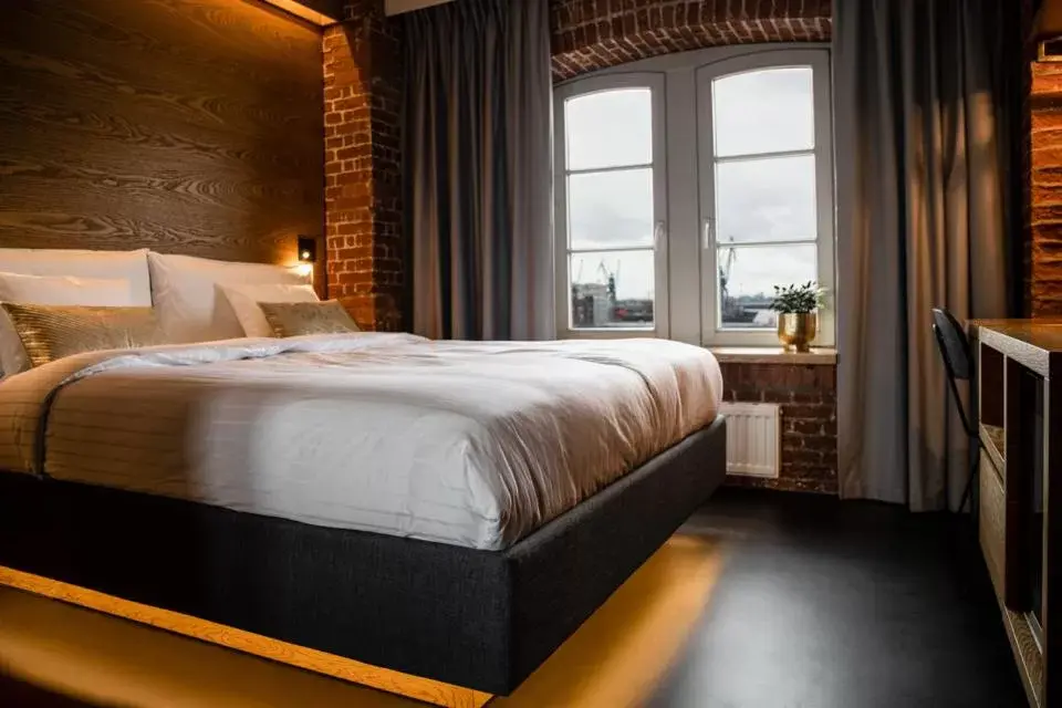 Double or Twin Room with Harbor View in GINN Hotel Hamburg Elbspeicher Double or Twin Room with Harbor View in GINN Hotel Hamburg Elbspeicher