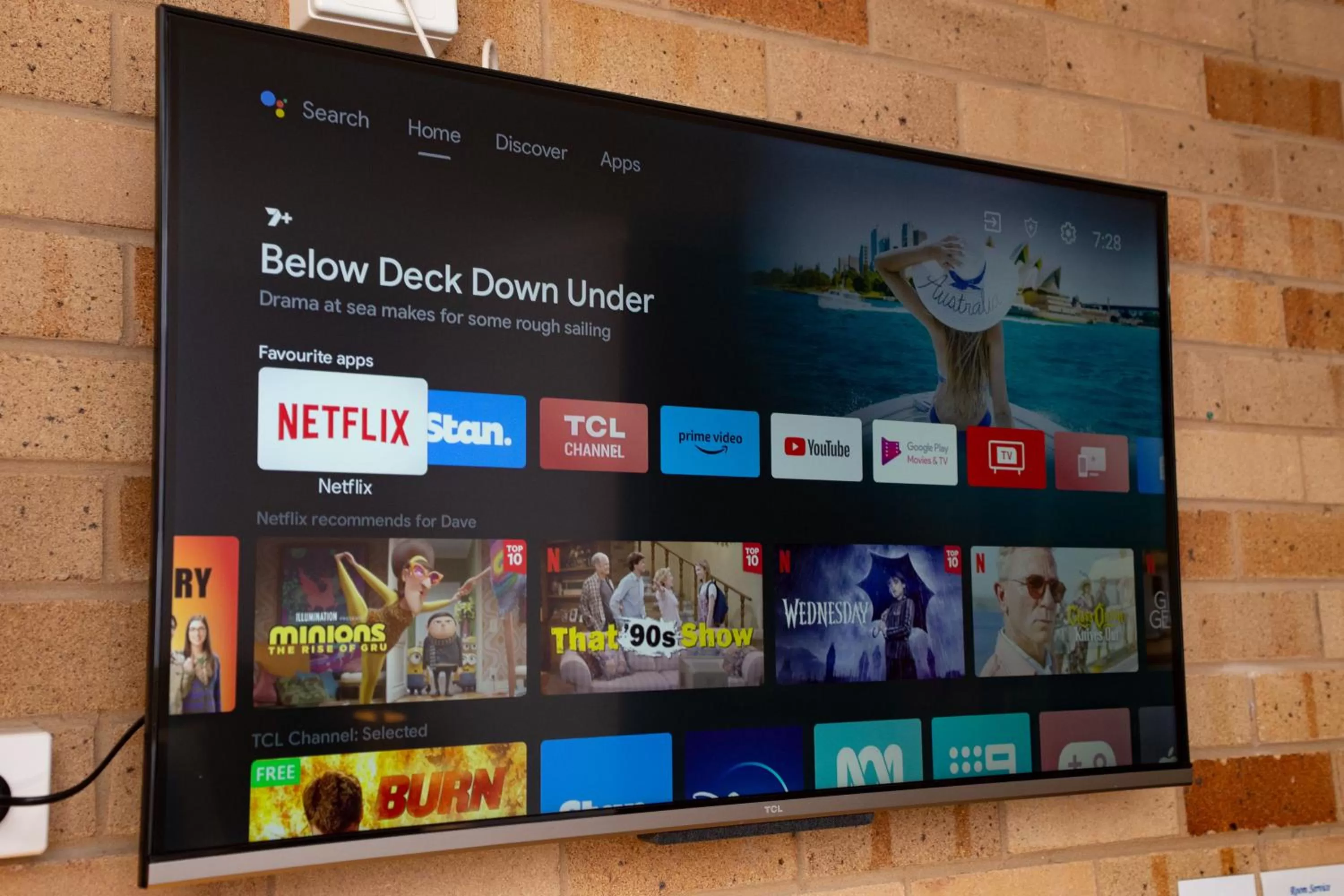 TV and multimedia in Burringa Garden Motel