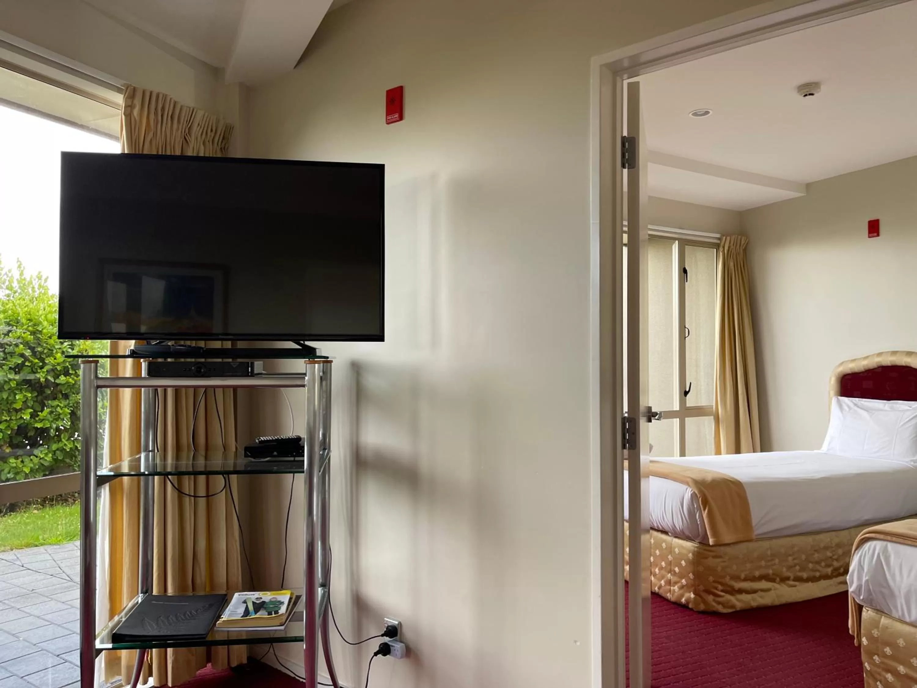 Bed in Chantillys Motor Lodge