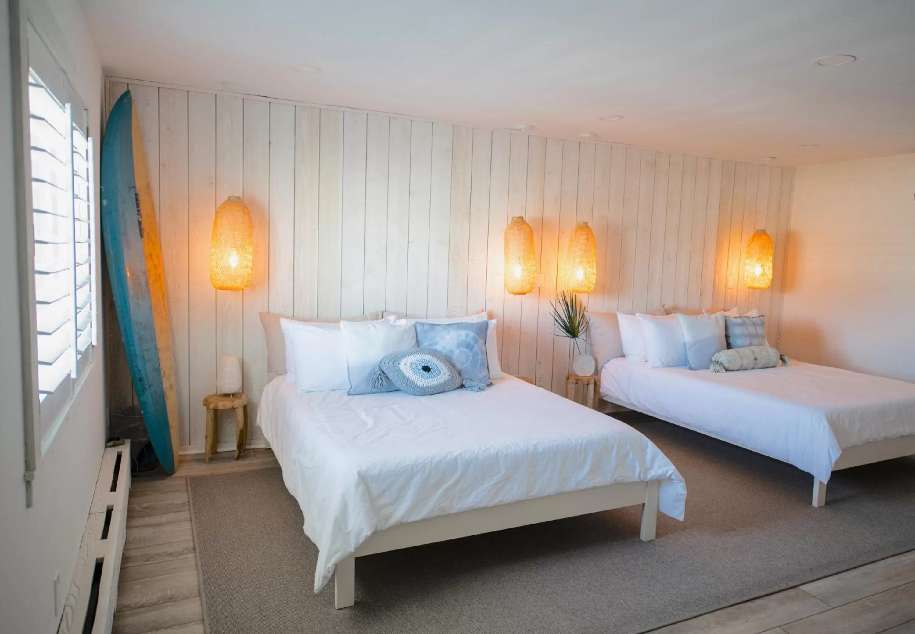 Neighbourhood, Bed in The Surfside Hotel