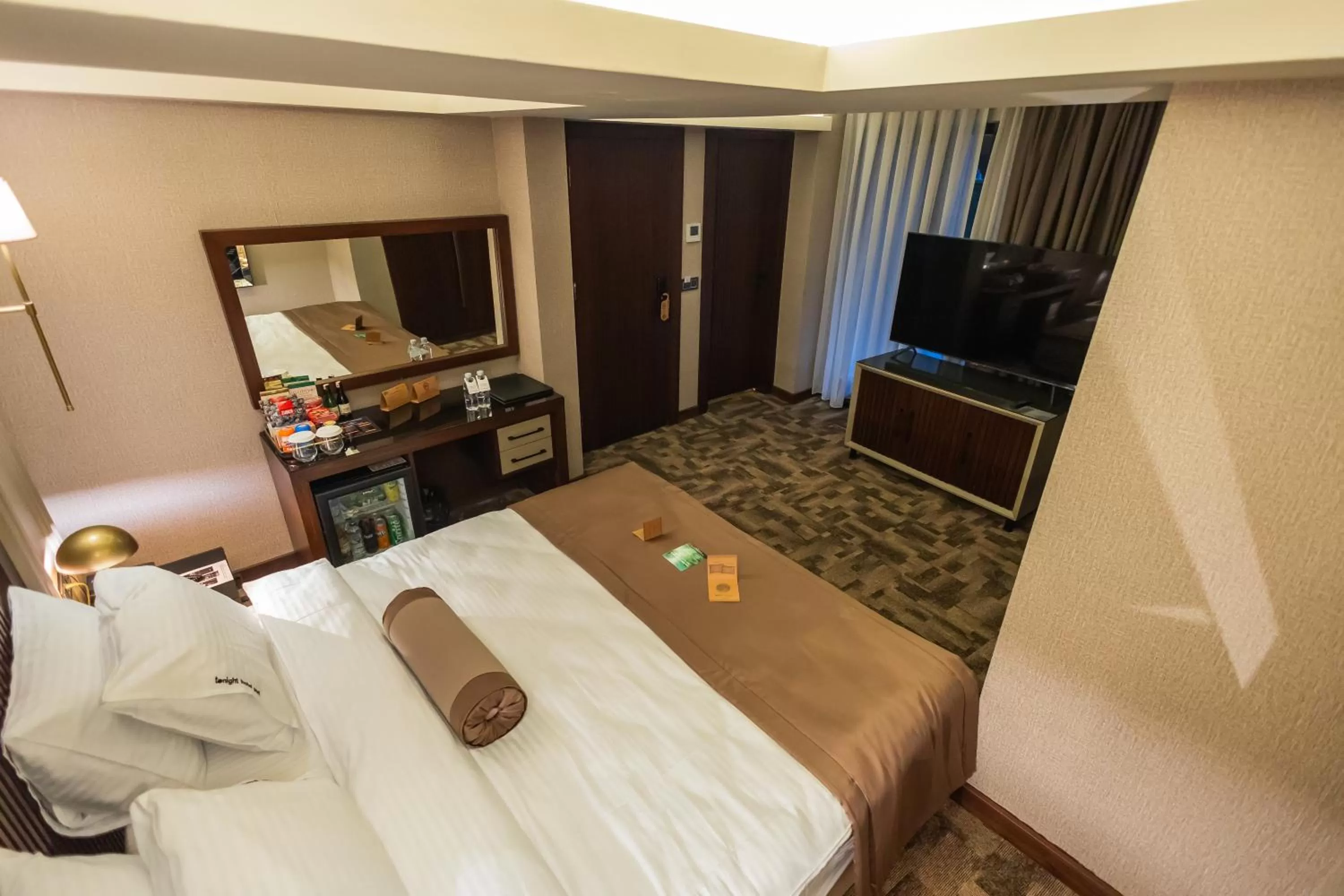 Bedroom, Bed in Tonight Hotel Port