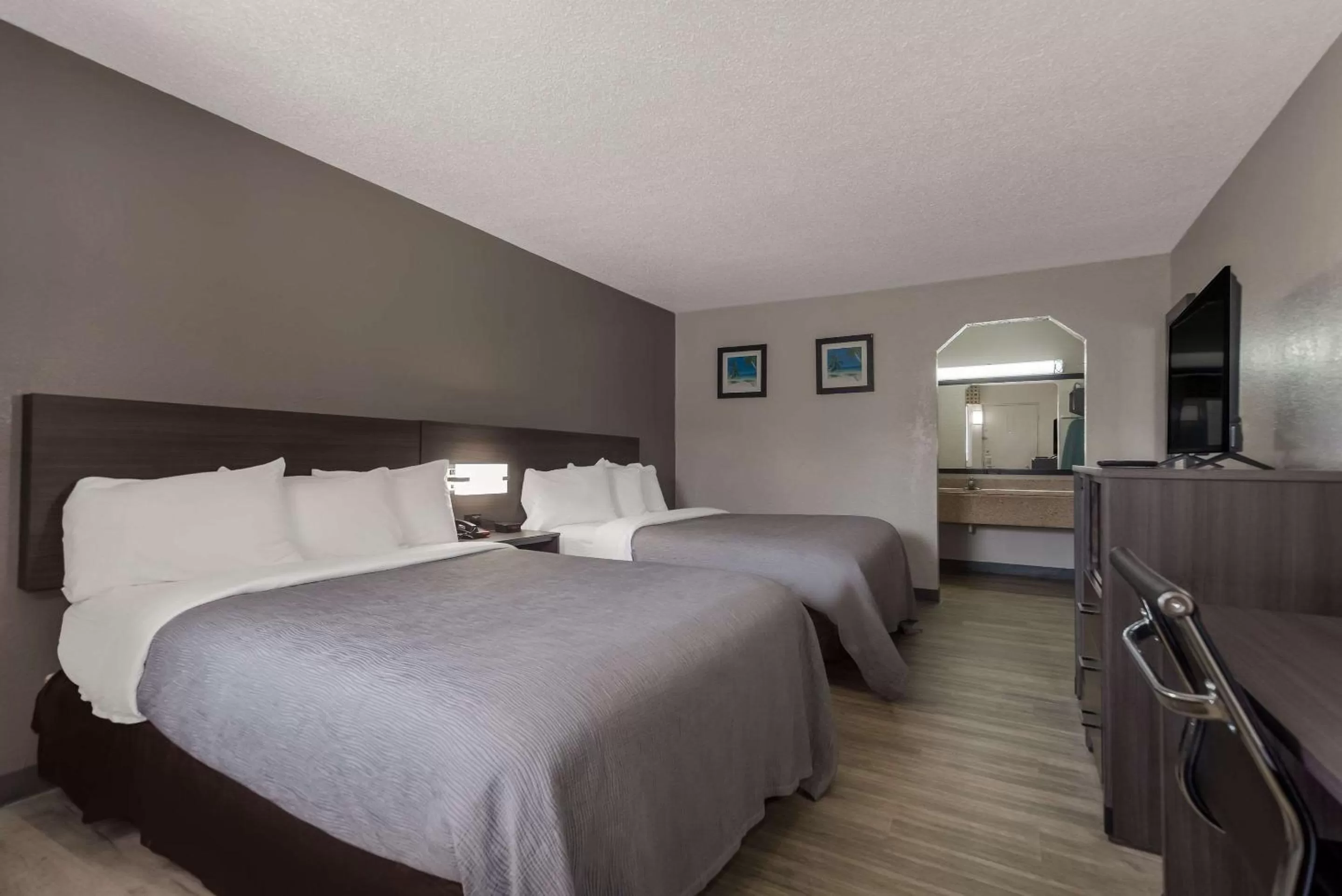 Bedroom, Bed in Quality Inn Charleston - West Ashley