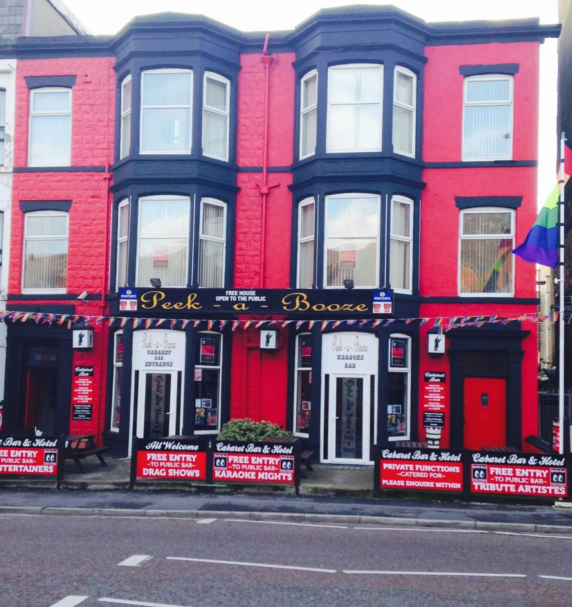 Facade/entrance in Peek-a-Booze - Budget Hotel - Adults Only