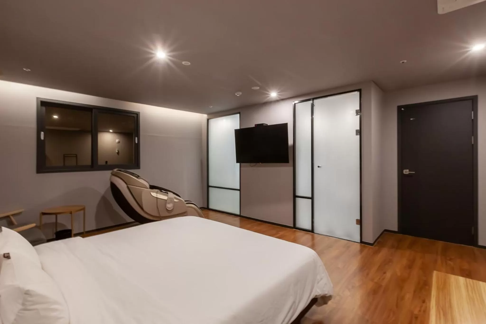 Photo of the whole room, Bed in Seomyeon Brown-dot hotel Gold