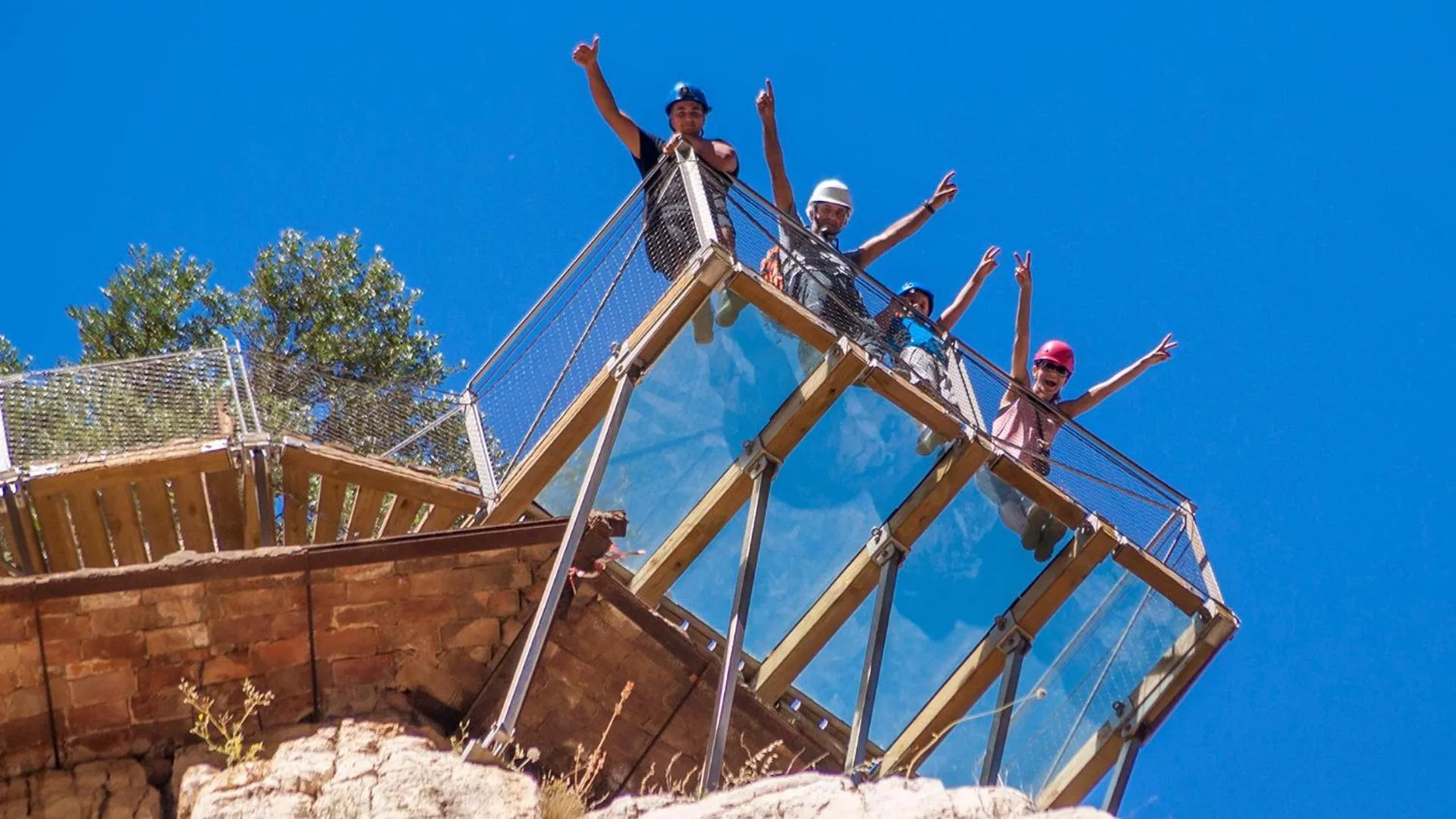 People in Complejo Turístico La Garganta