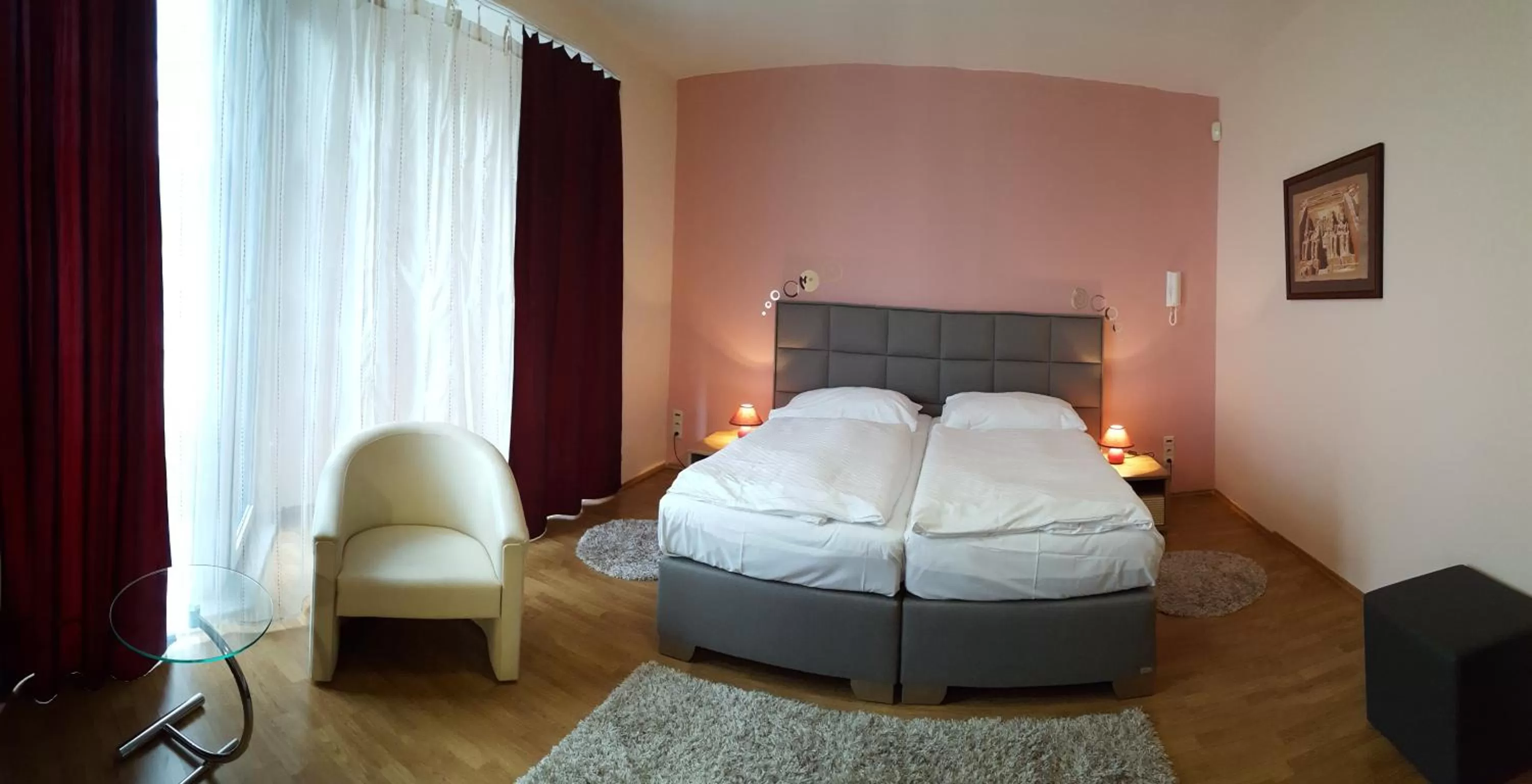 Balcony/Terrace, Bed in garni Hotel S.O.G.* * *