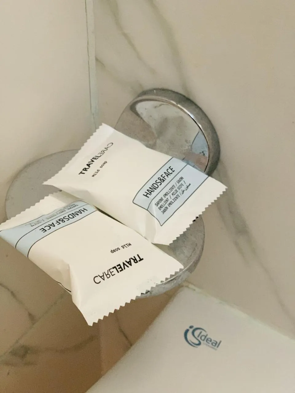 Bathroom in Britannia Inn Hotel