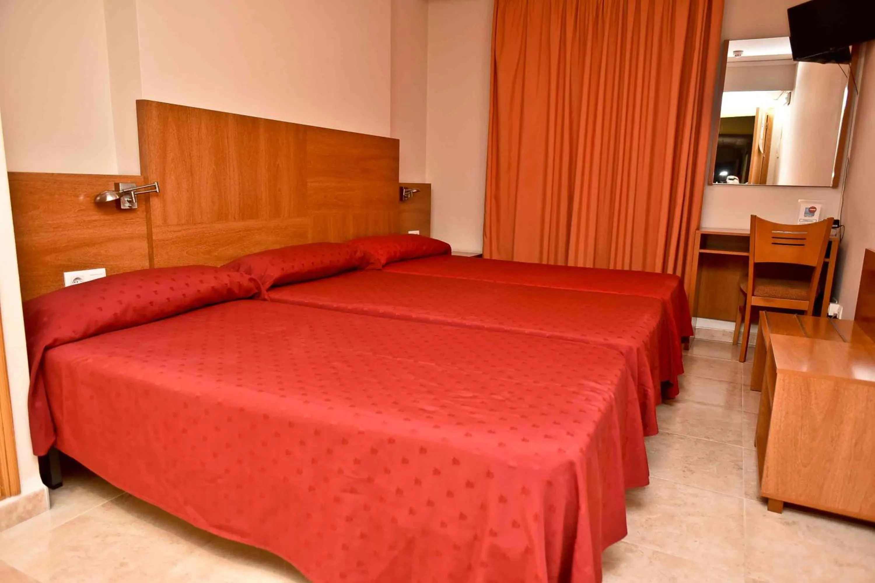 Bed in Hotel Adsubia