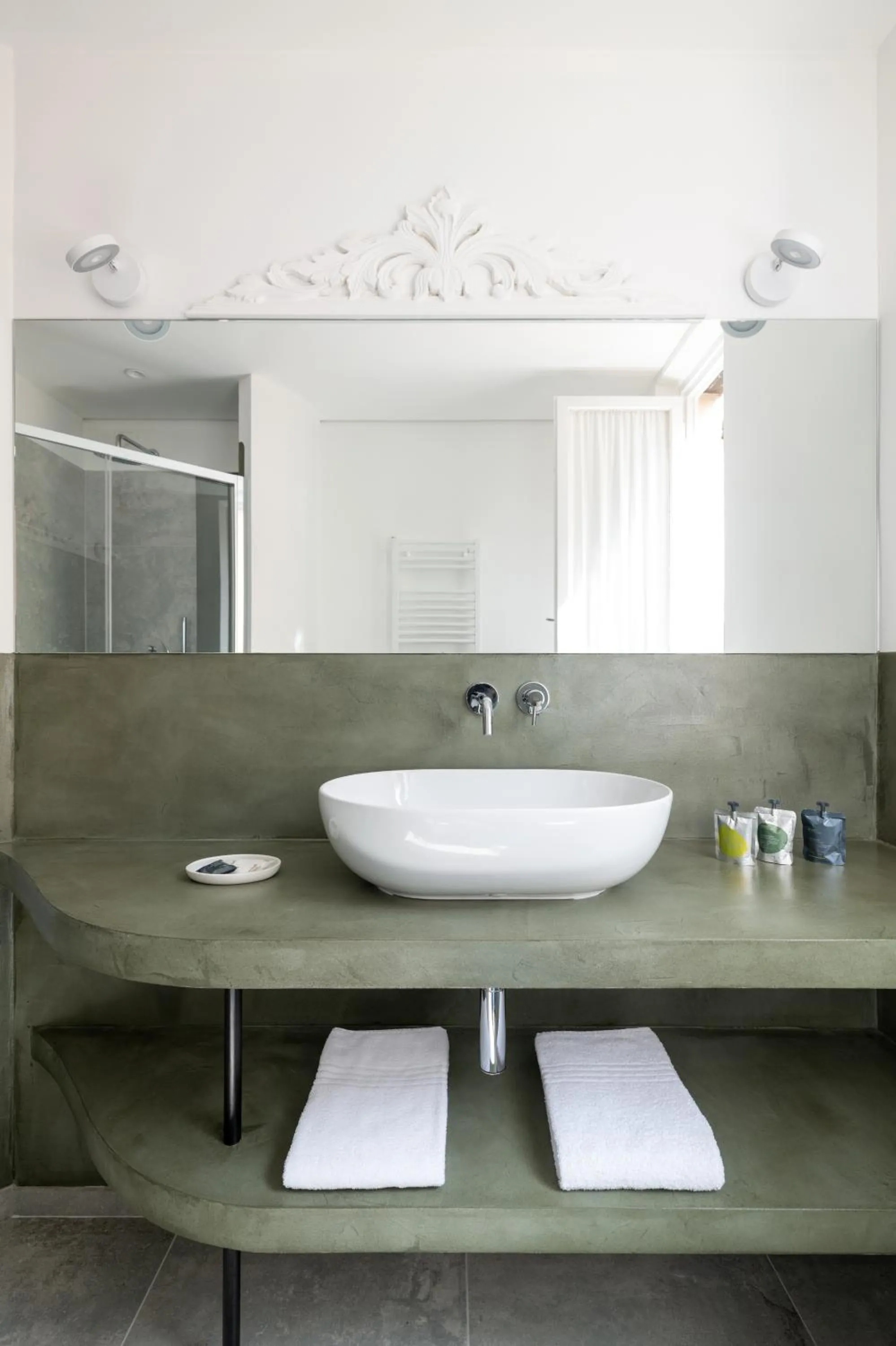 Bathroom in Albergo Minerva