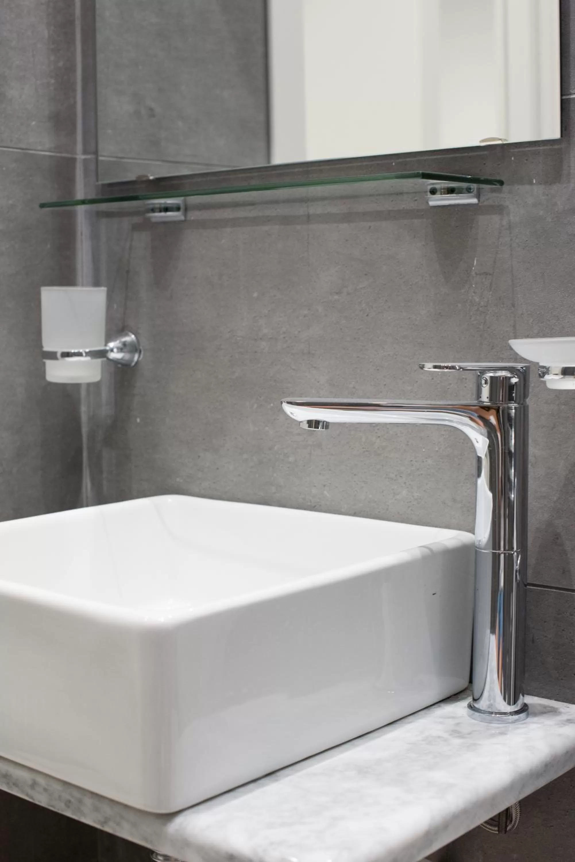 Bathroom in Toledo in