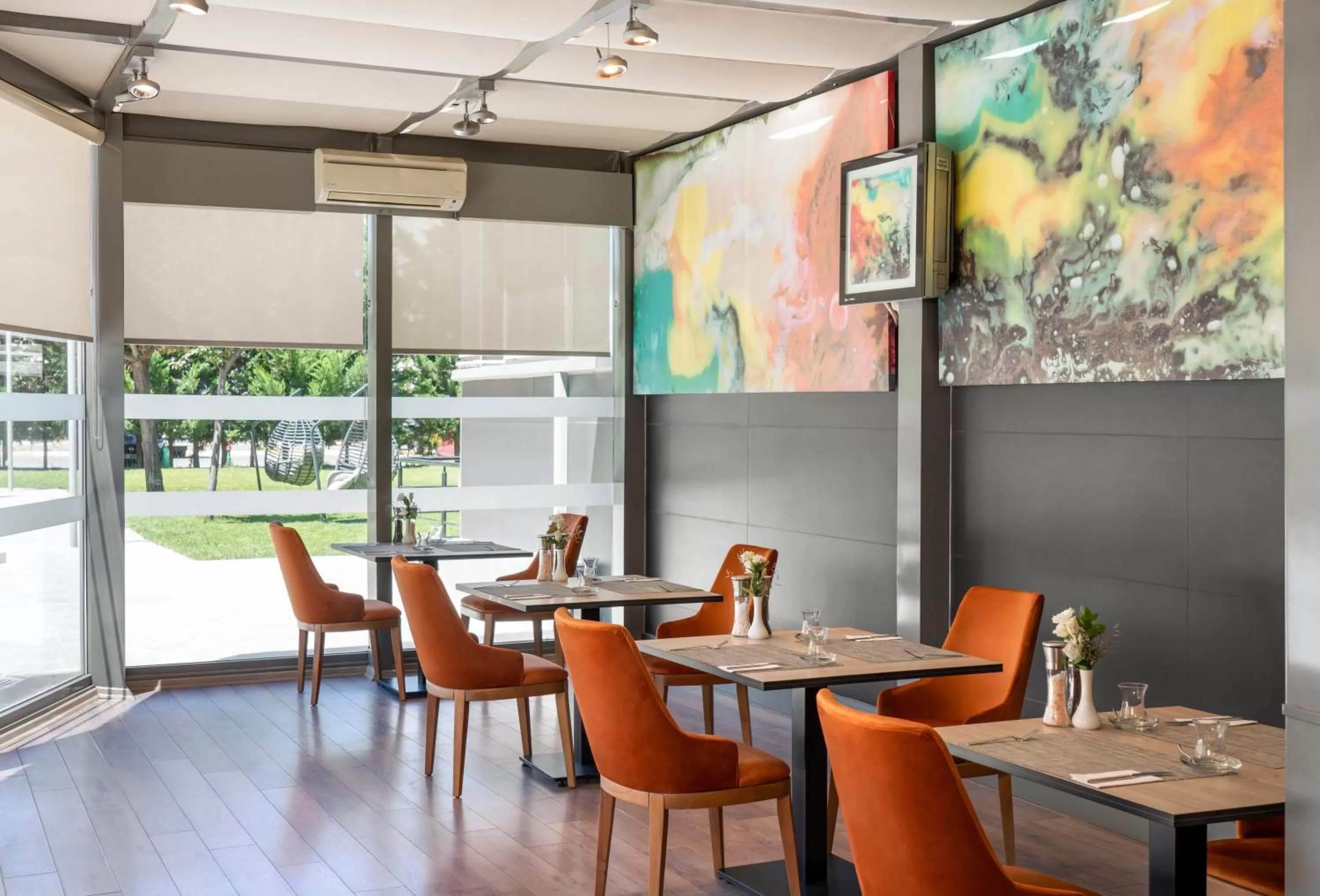 Restaurant/places to eat in Novotel Kayseri