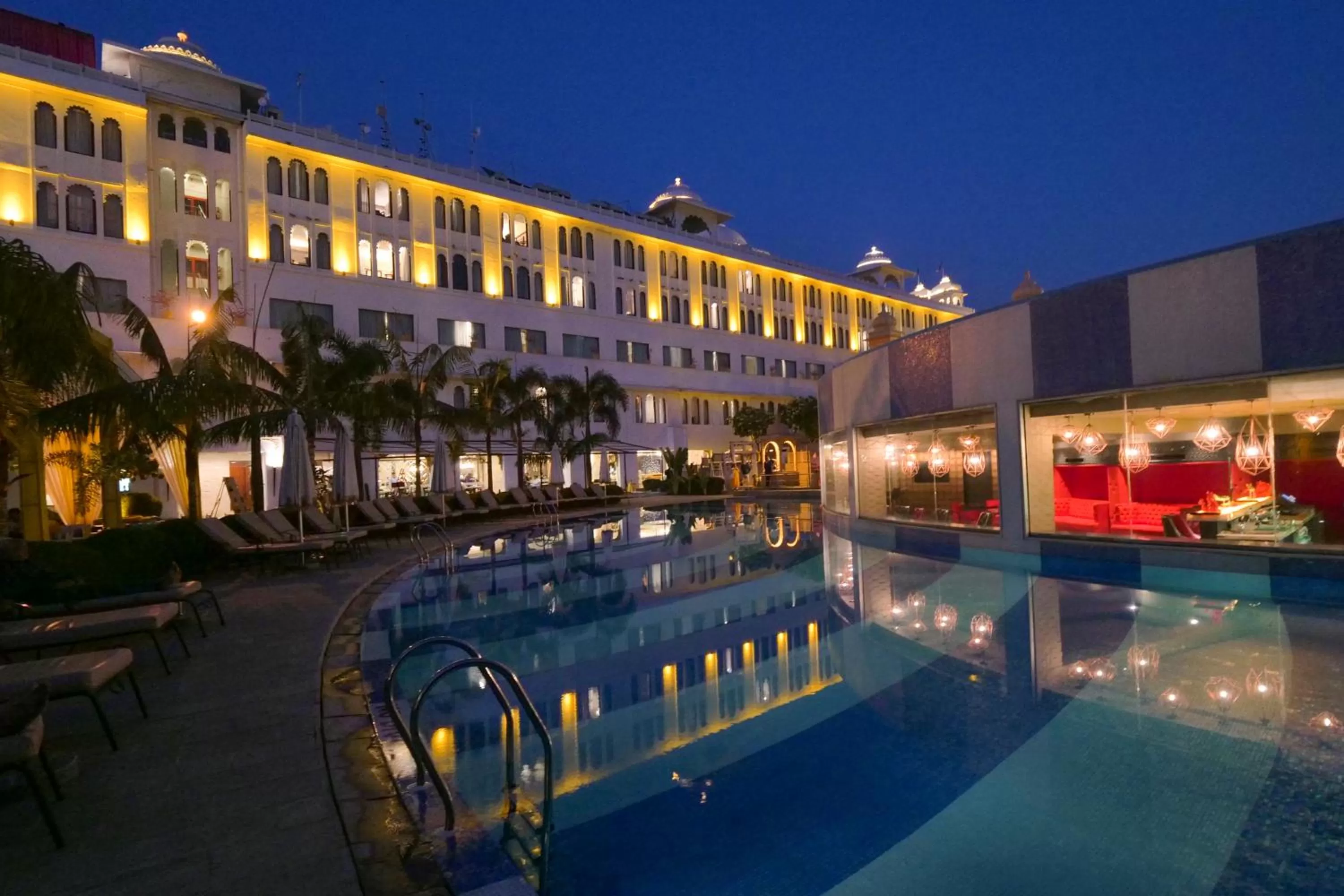 Restaurant/places to eat in Radisson Blu Udaipur Palace Resort & Spa