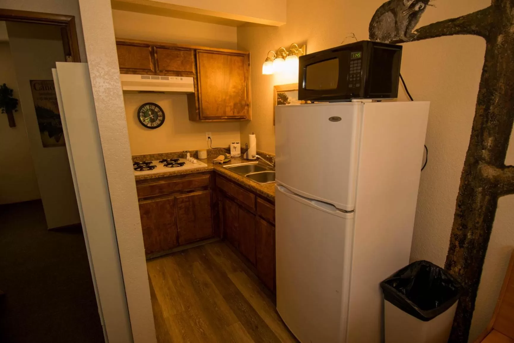 Kitchen or kitchenette, Kitchen/Kitchenette in Hillcrest Suites & Cabins
