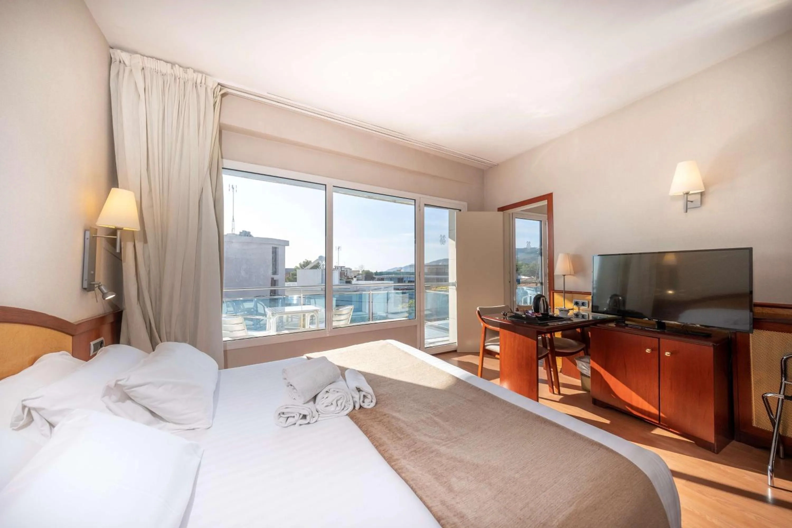 Photo of the whole room, Bed in Best Western Hotel Mediterraneo