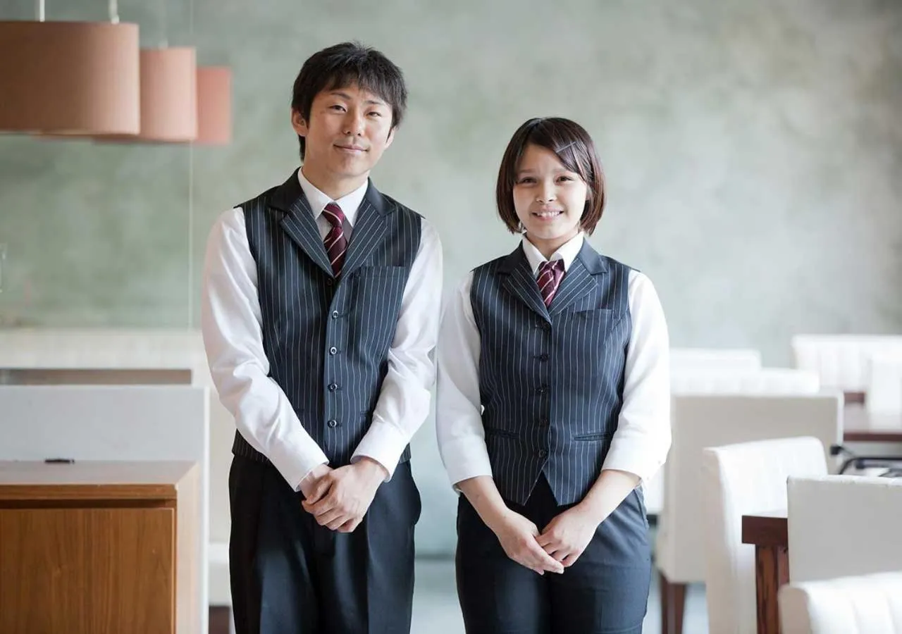 Staff in Aura Tachibana