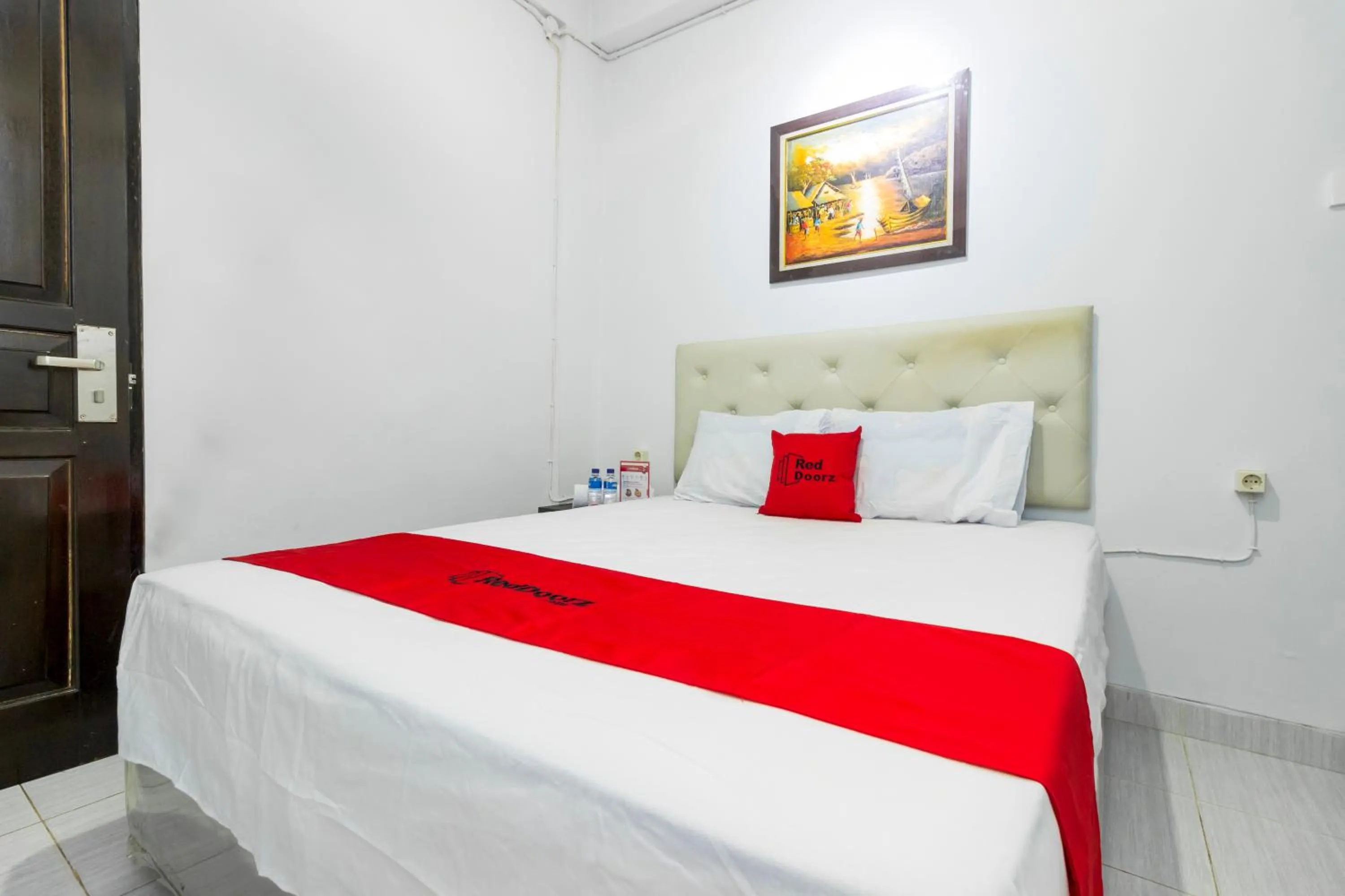 Bedroom, Bed in Reddoorz near Gajah Mada Plaza 2