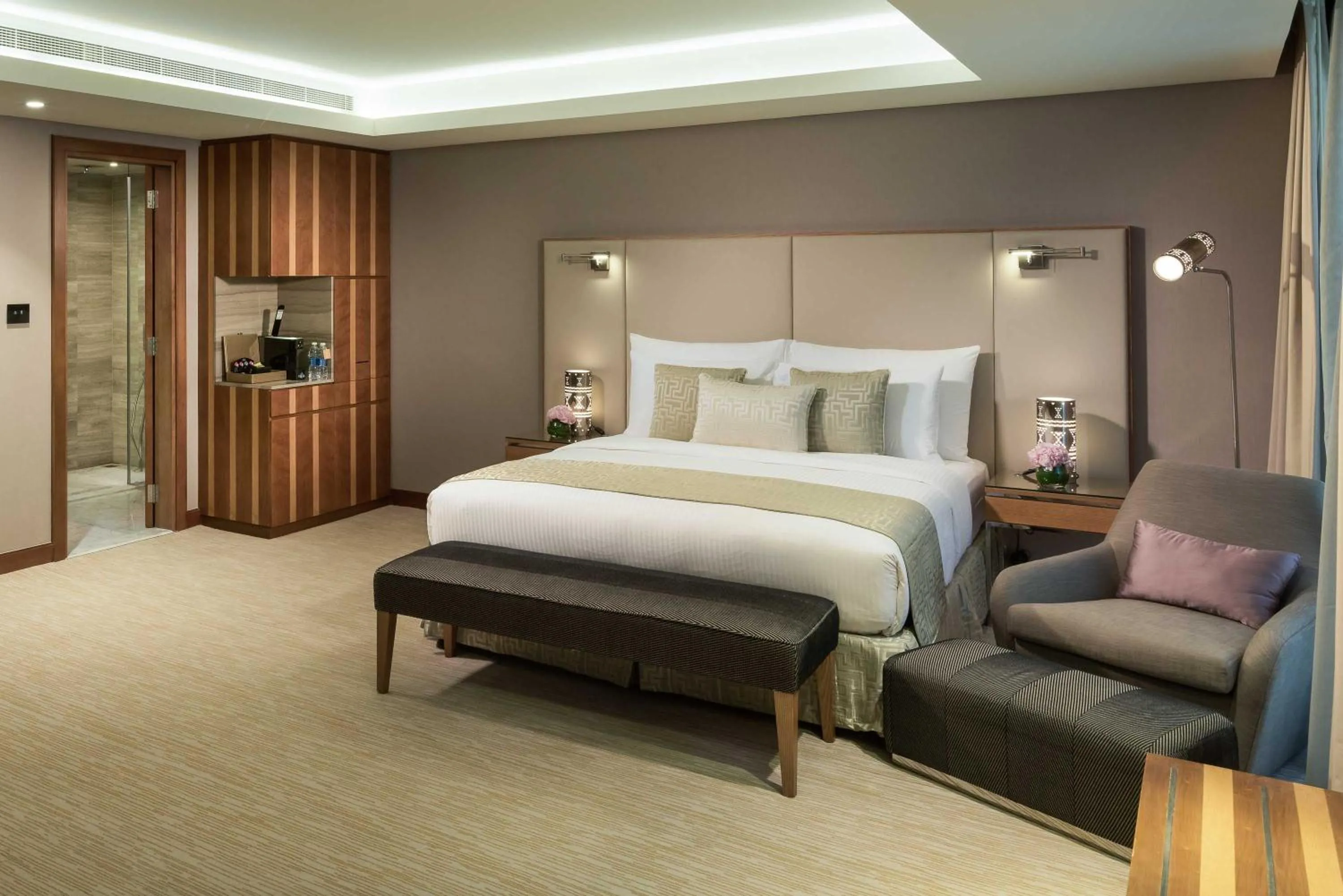 Bed in Grand Millennium Muscat