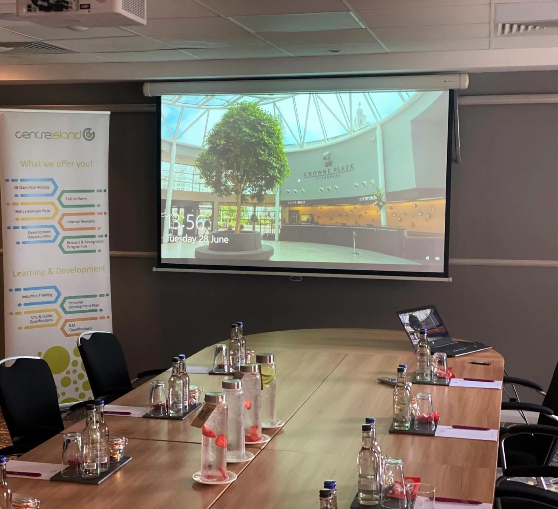 Meeting/conference room in Crowne Plaza Liverpool City Centre by IHG