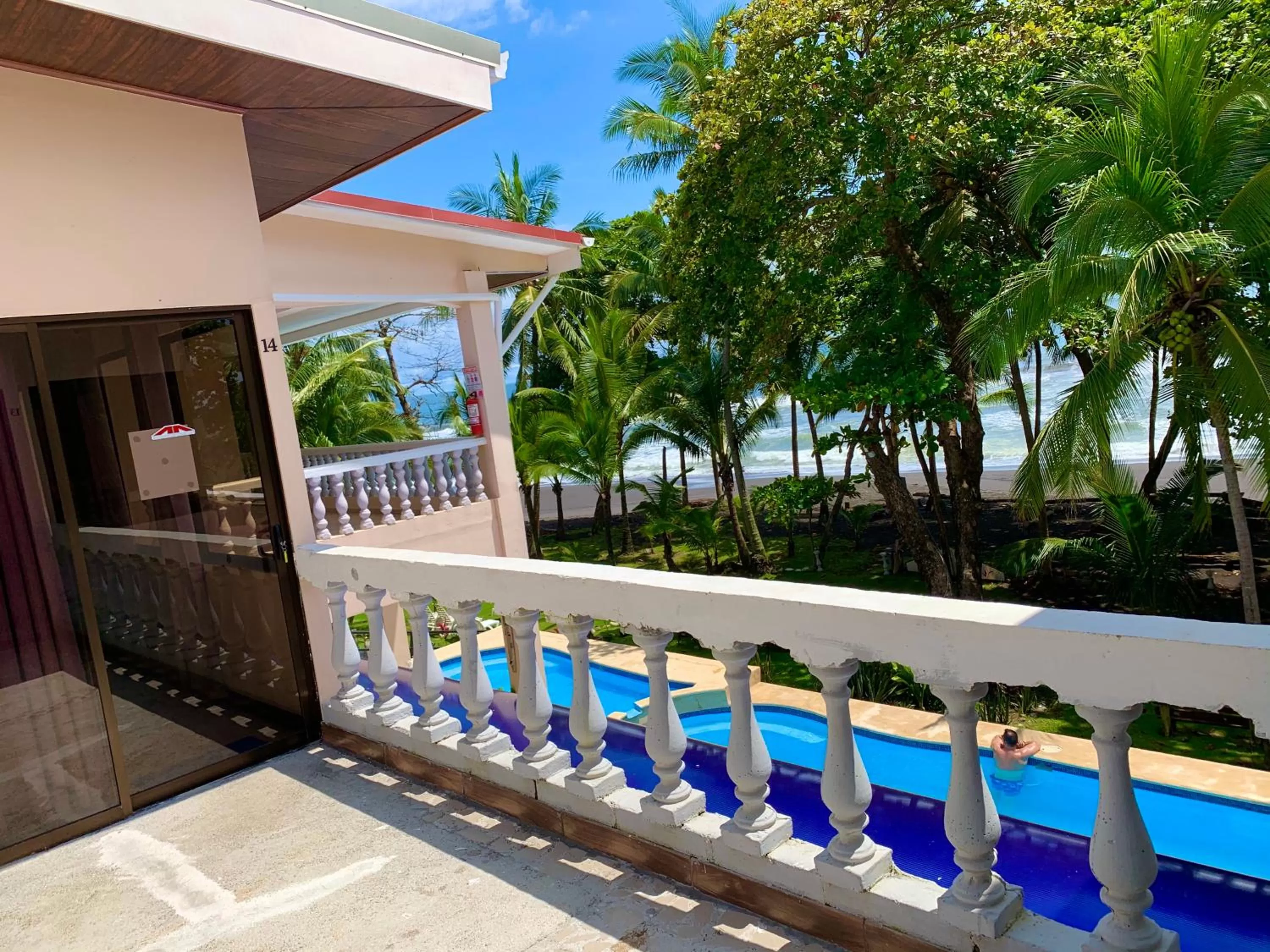 Pool View in Hotel Beachfront Vista Hermosa