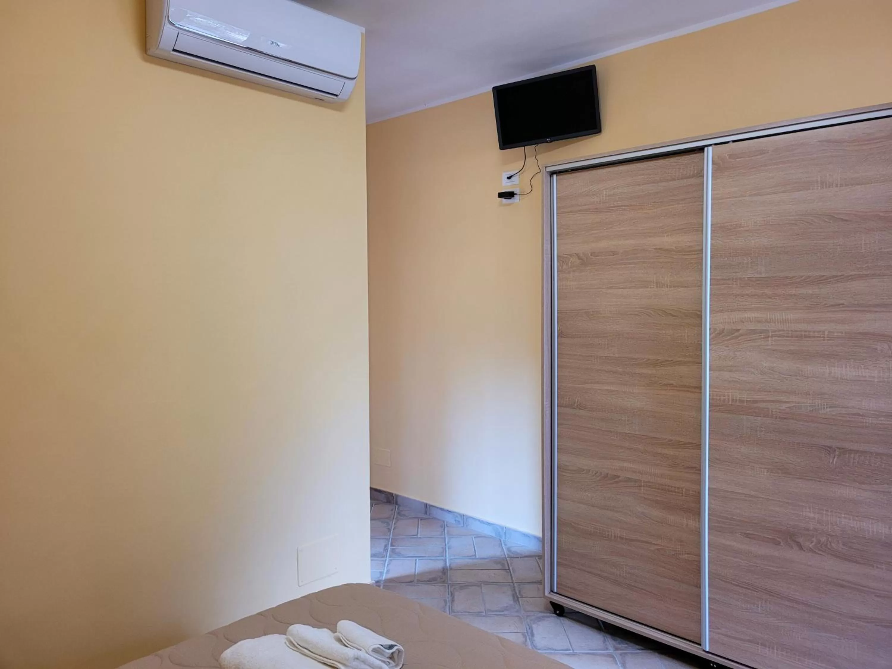 Alloggio turistico Magnifico Alessandro Valle Bernardo 04025 Lenola nei pressi di Fondi LT