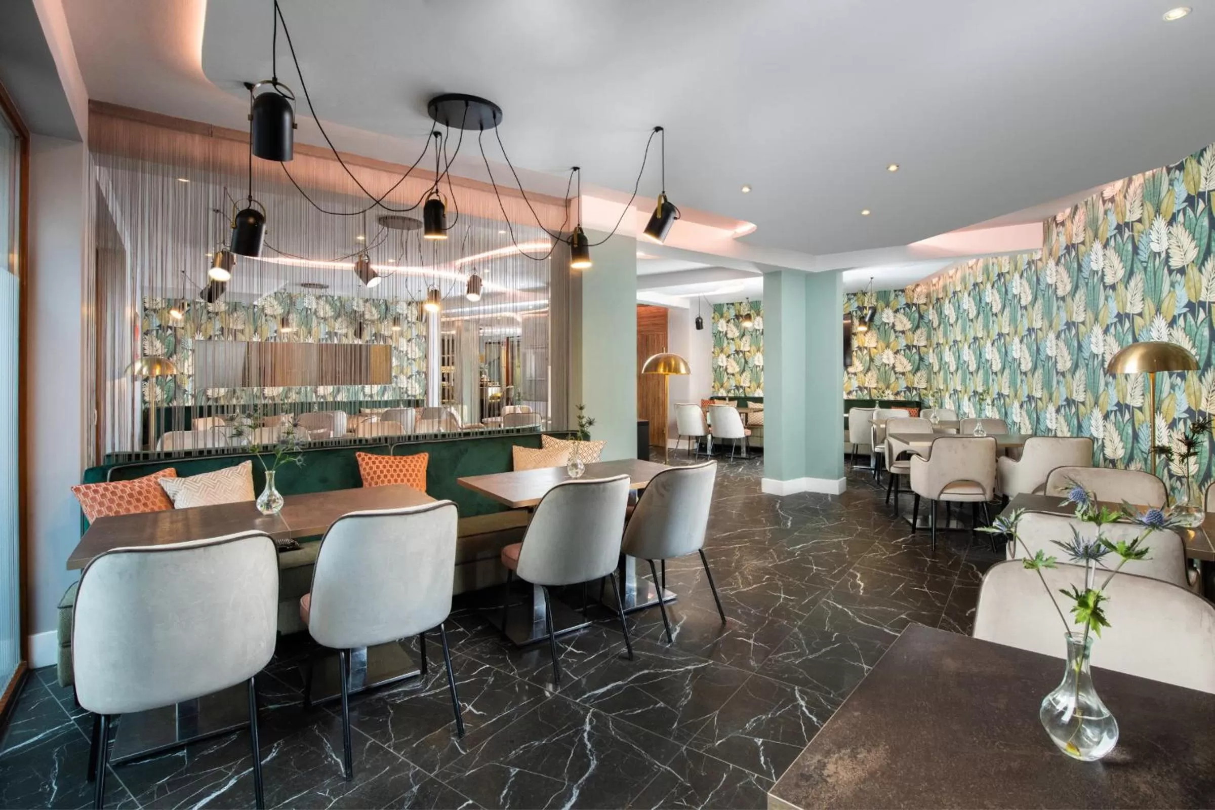 Restaurant/places to eat in Leonardo Boutique Hotel Krakow City Center