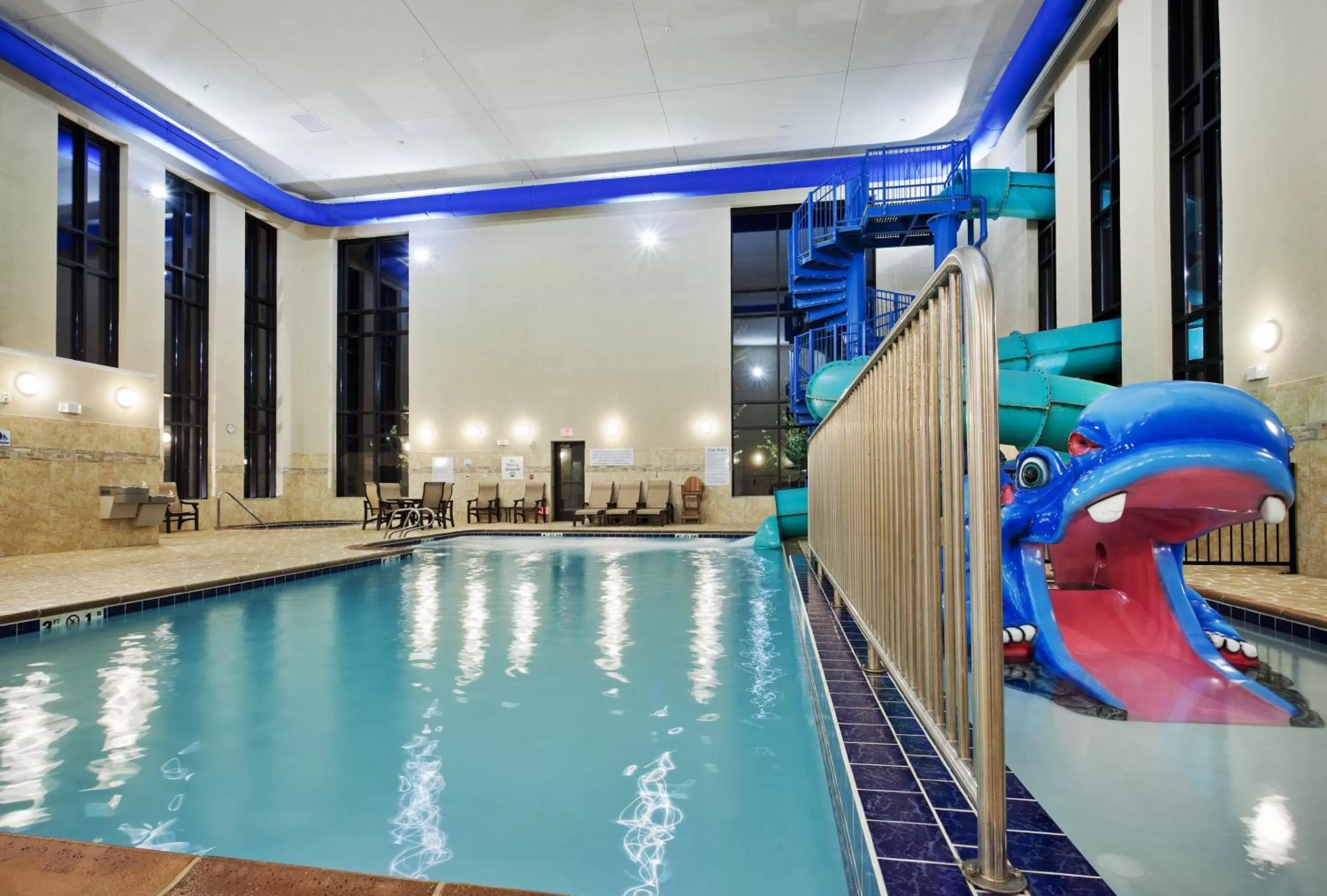 Swimming pool in Holiday Inn Express and Suites Great Falls by IHG
