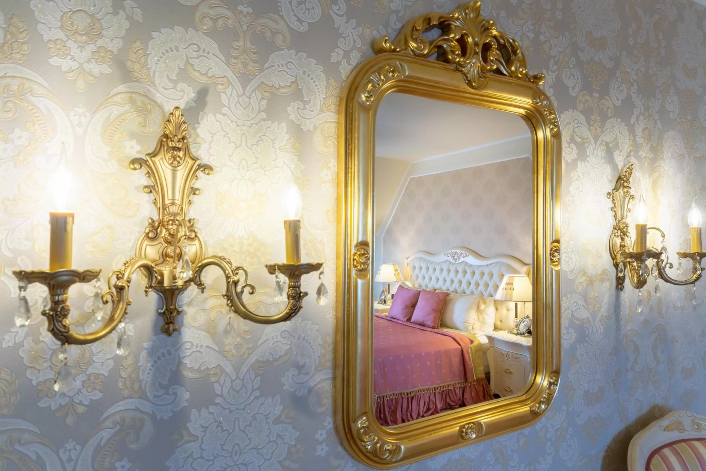 Decorative detail, Bed in Suter Palace Heritage Boutique Hotel