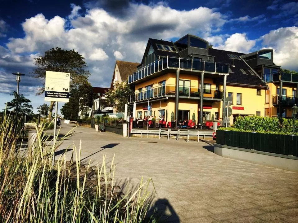 Facade/entrance in Seaside-Strandhotel